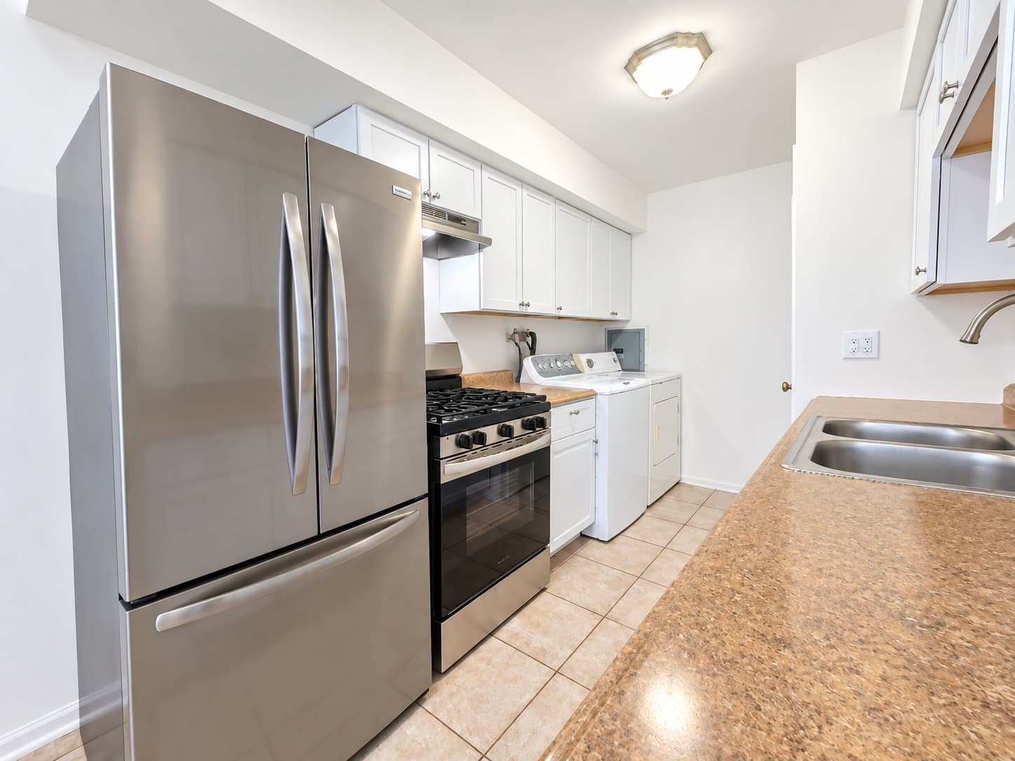 Prospect Heights Townhome: 1344 Cove Drive