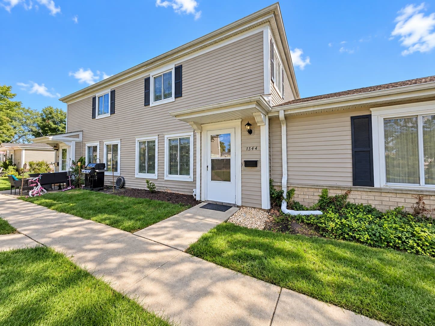 Prospect Heights Townhome: 1344 Cove Drive
