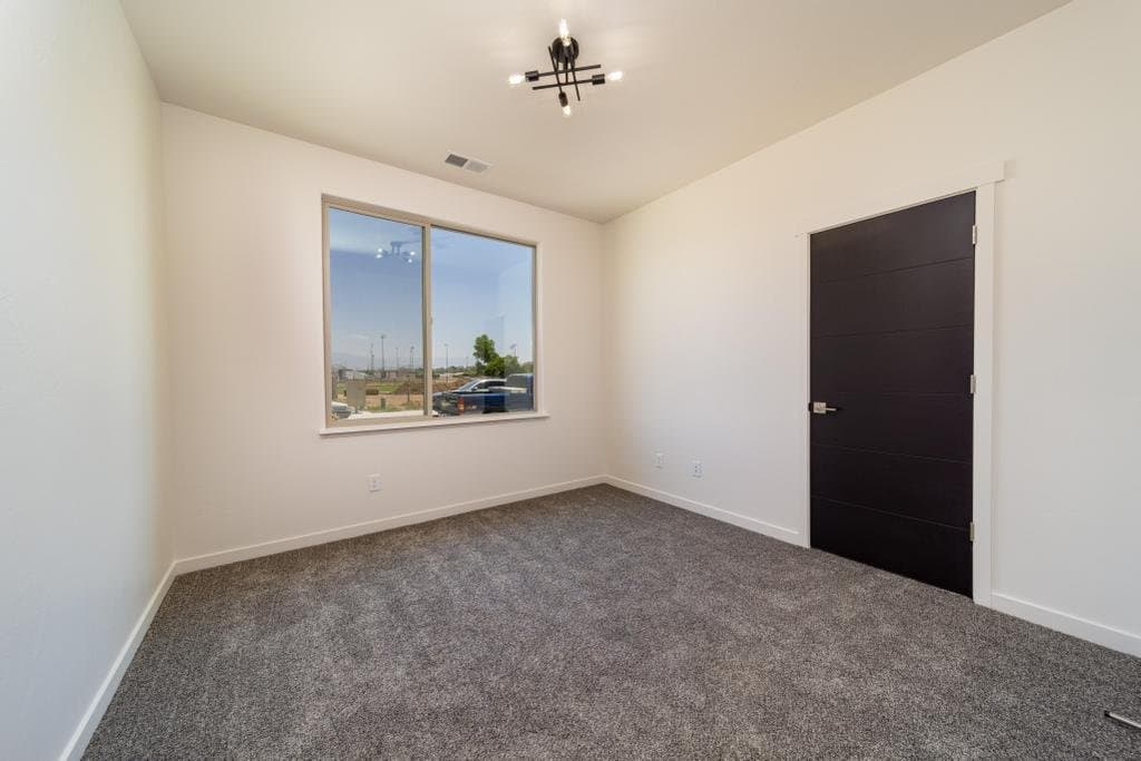 Grand Junction House: 221 Shadow Mesa Street