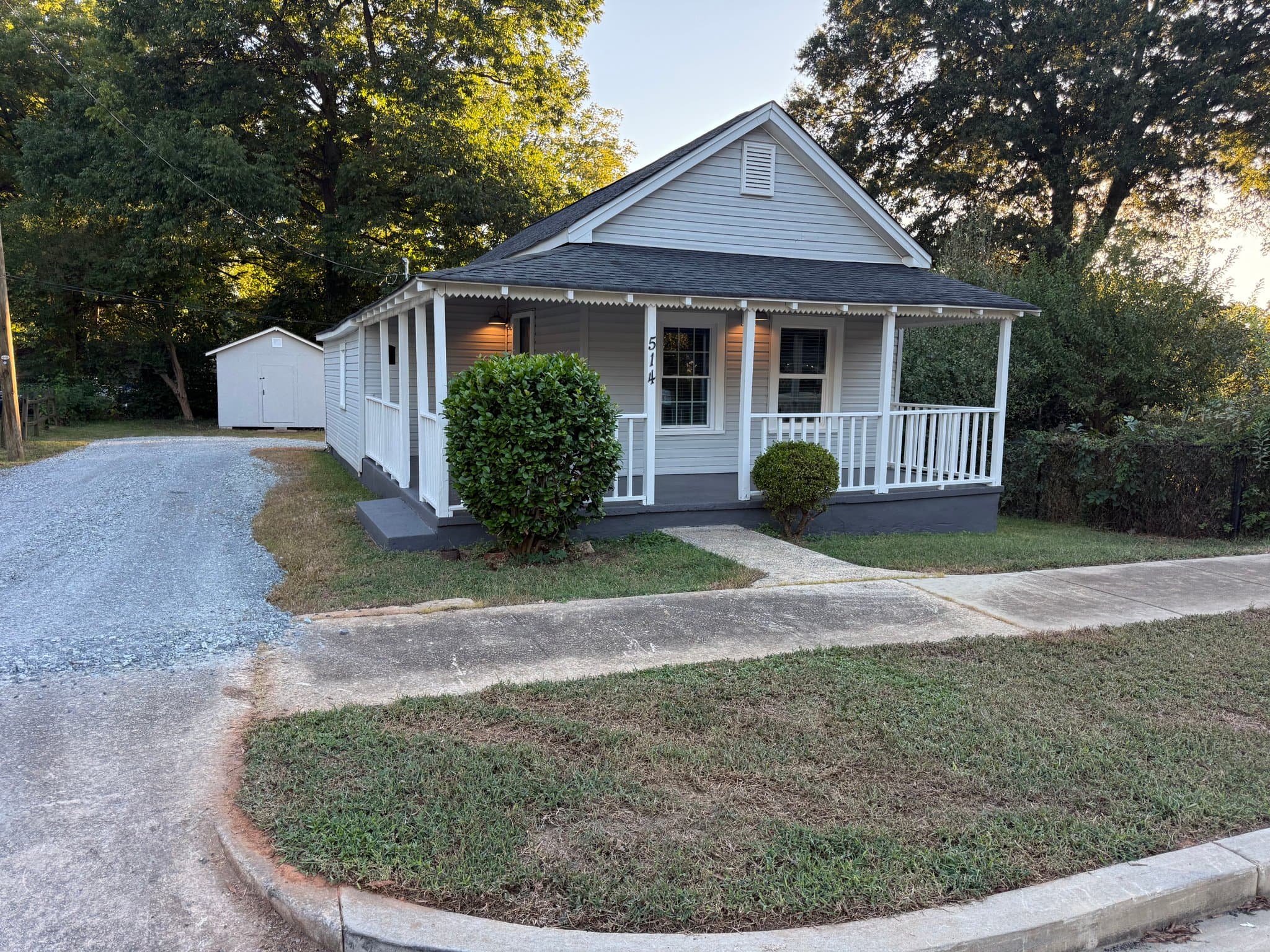 Rock Hill House: 514 Jackson St
