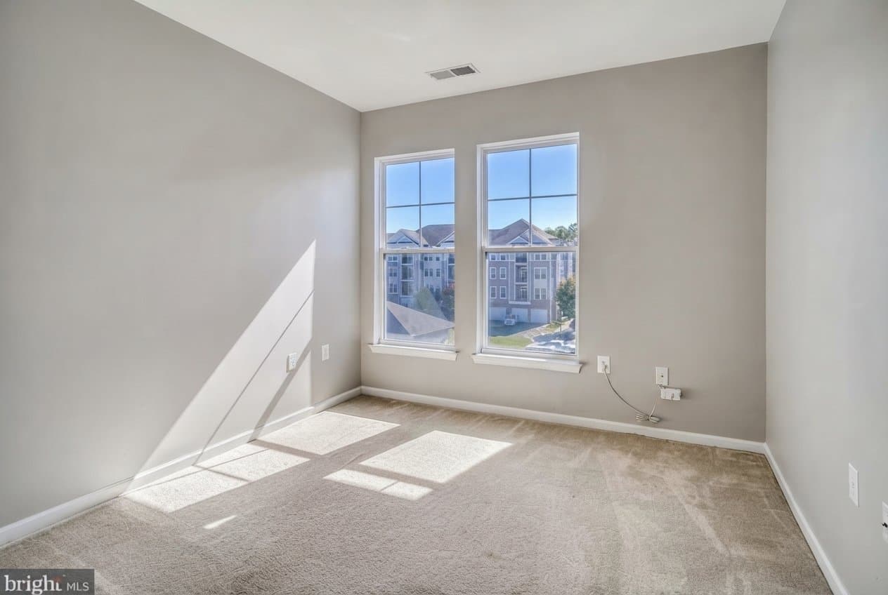 Capitol Heights Condo: 1321 Karen Blvd