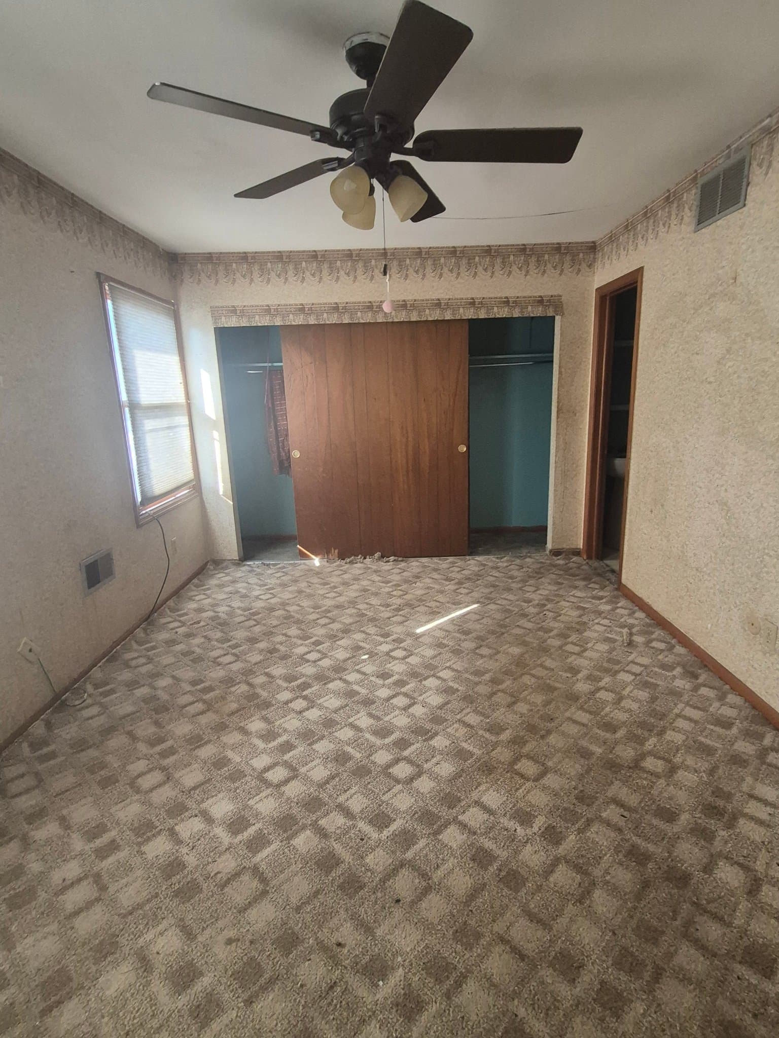 Columbus Condo: 2330 Hardesty ct