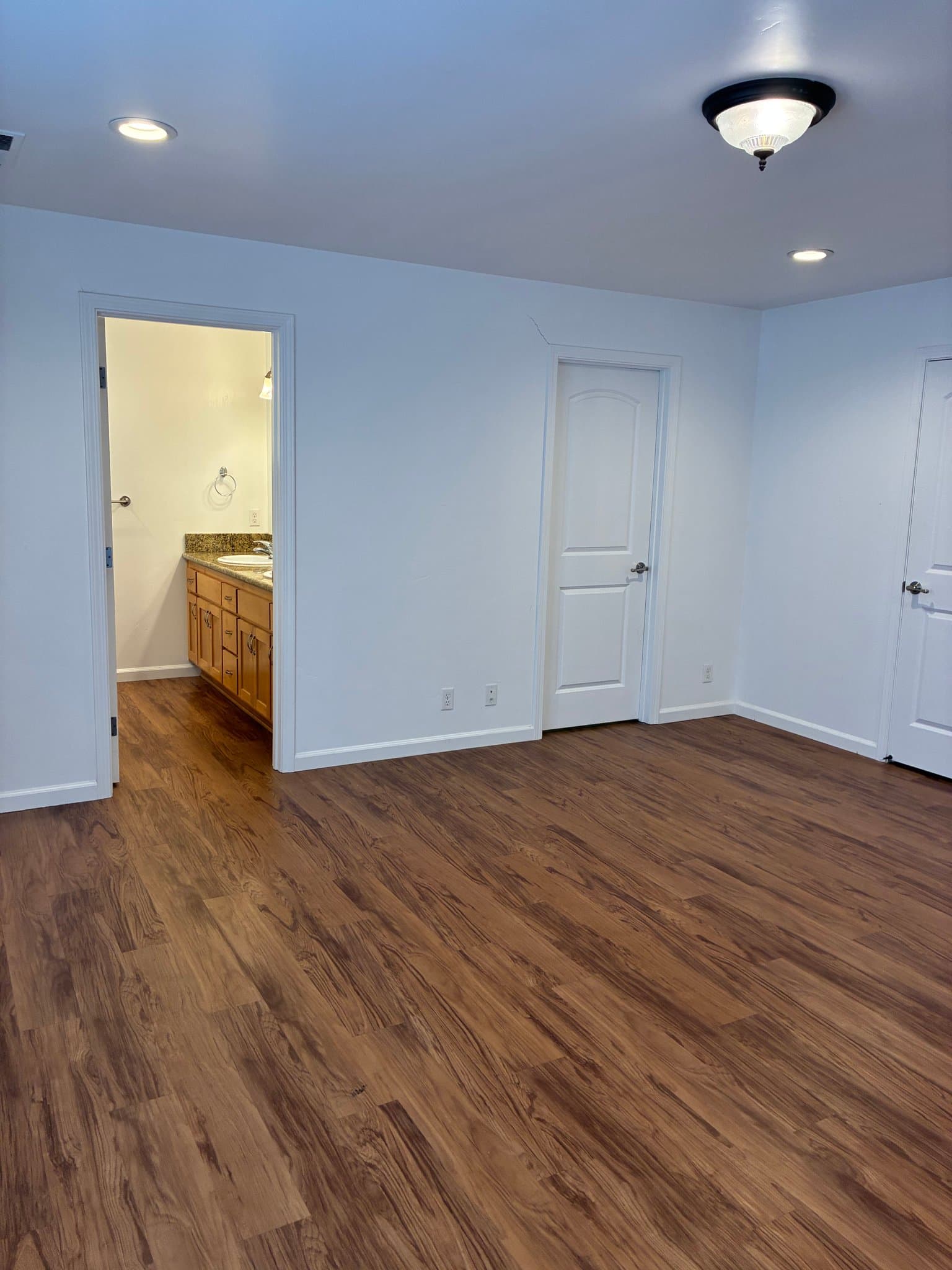 Penn Valley House: 17900 Lake Forest Drive