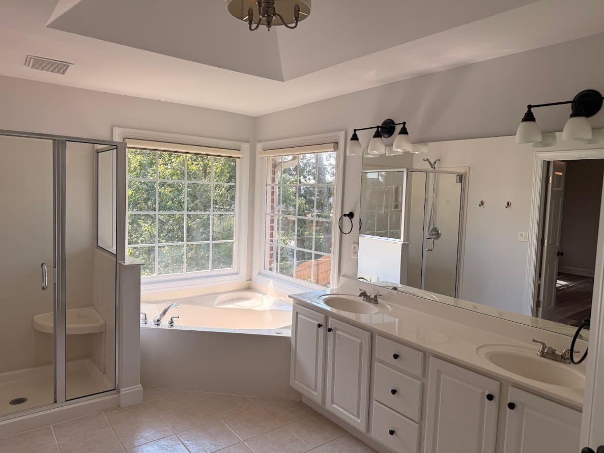 Atlanta House: 2745 Vinings Oak Dr SE,