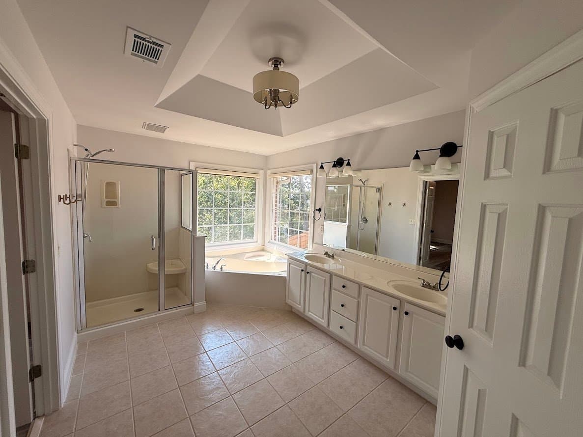 Atlanta House: 2745 Vinings Oak Dr SE,