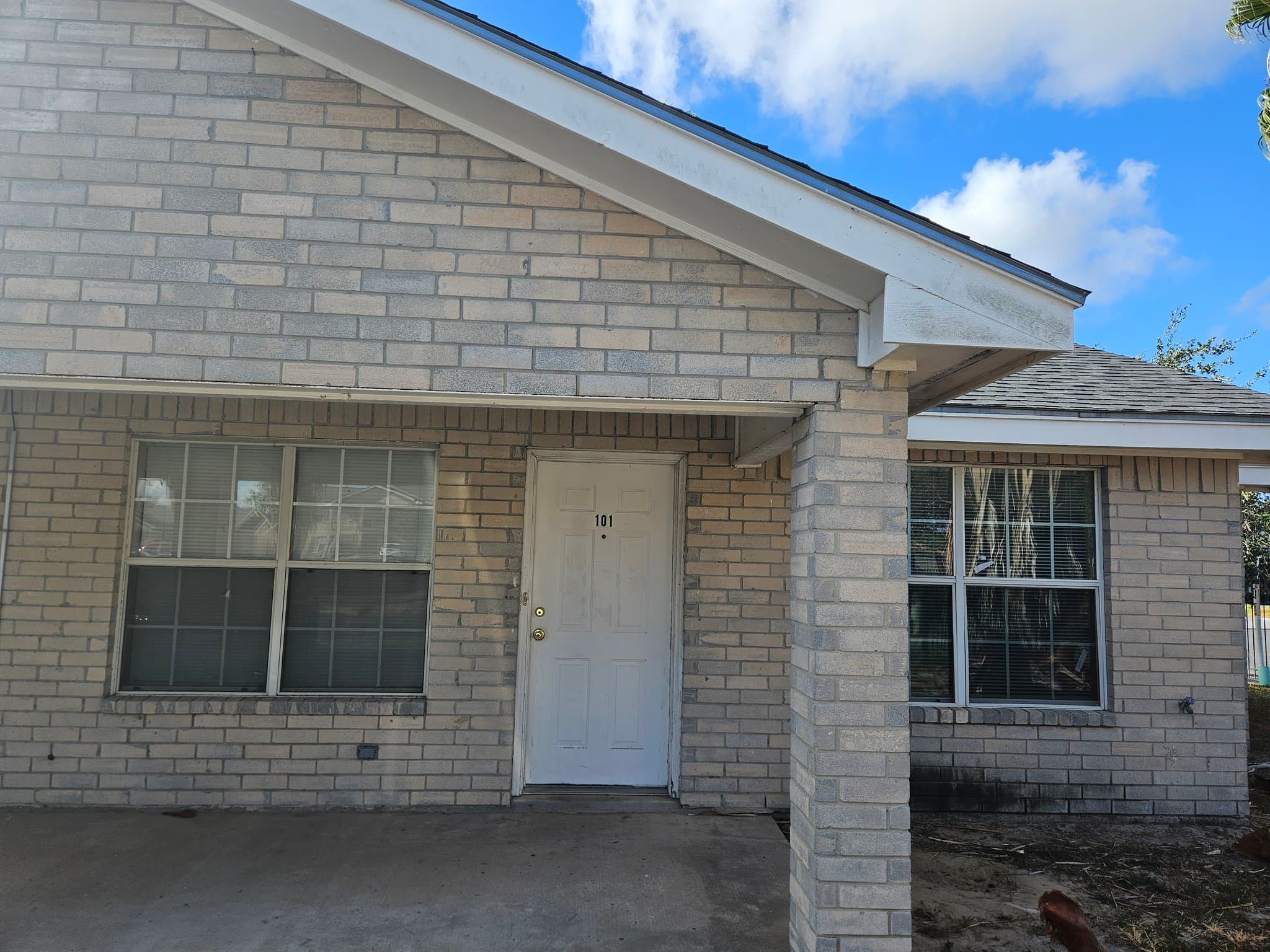 Weslaco Apartment: 1006 Lilia Dr