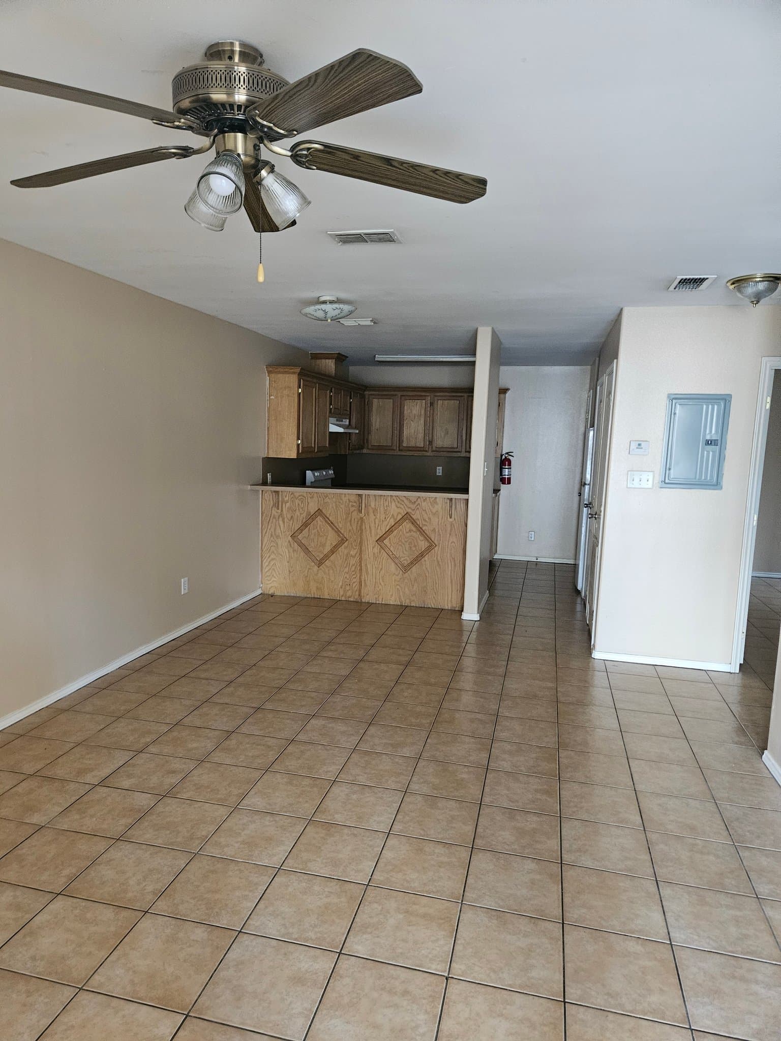 Weslaco Apartment: 1006 Lilia Dr