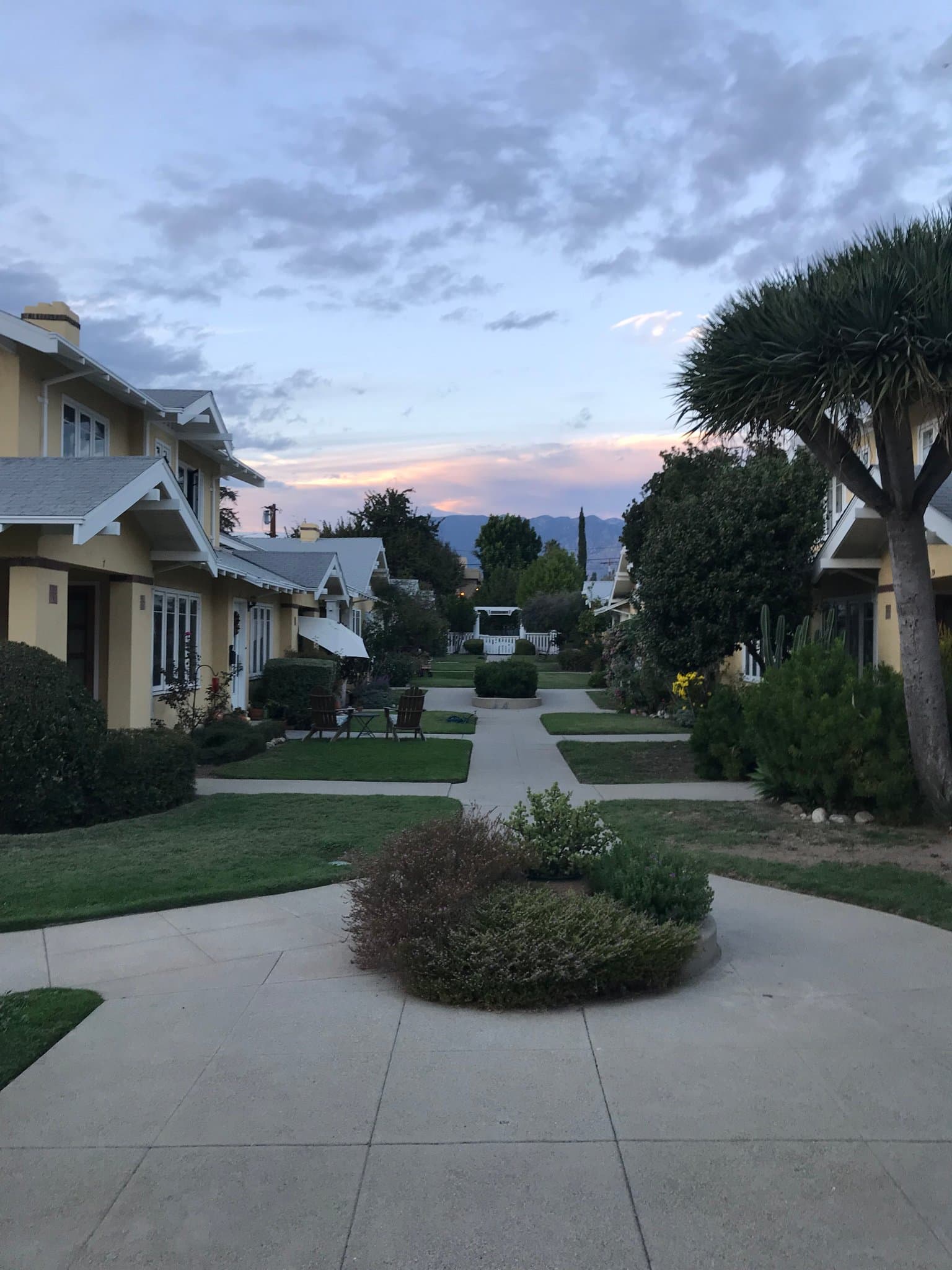 Pasadena Apartment: 380 Parke Street
