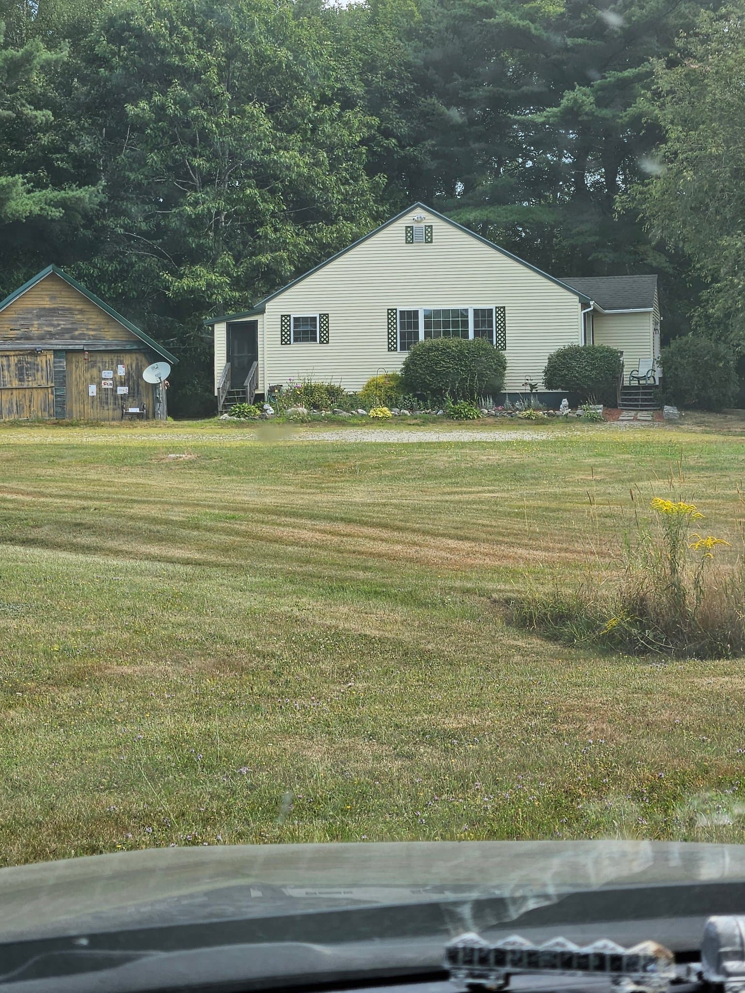 Ellsworth House: 677 Mariaville Rd