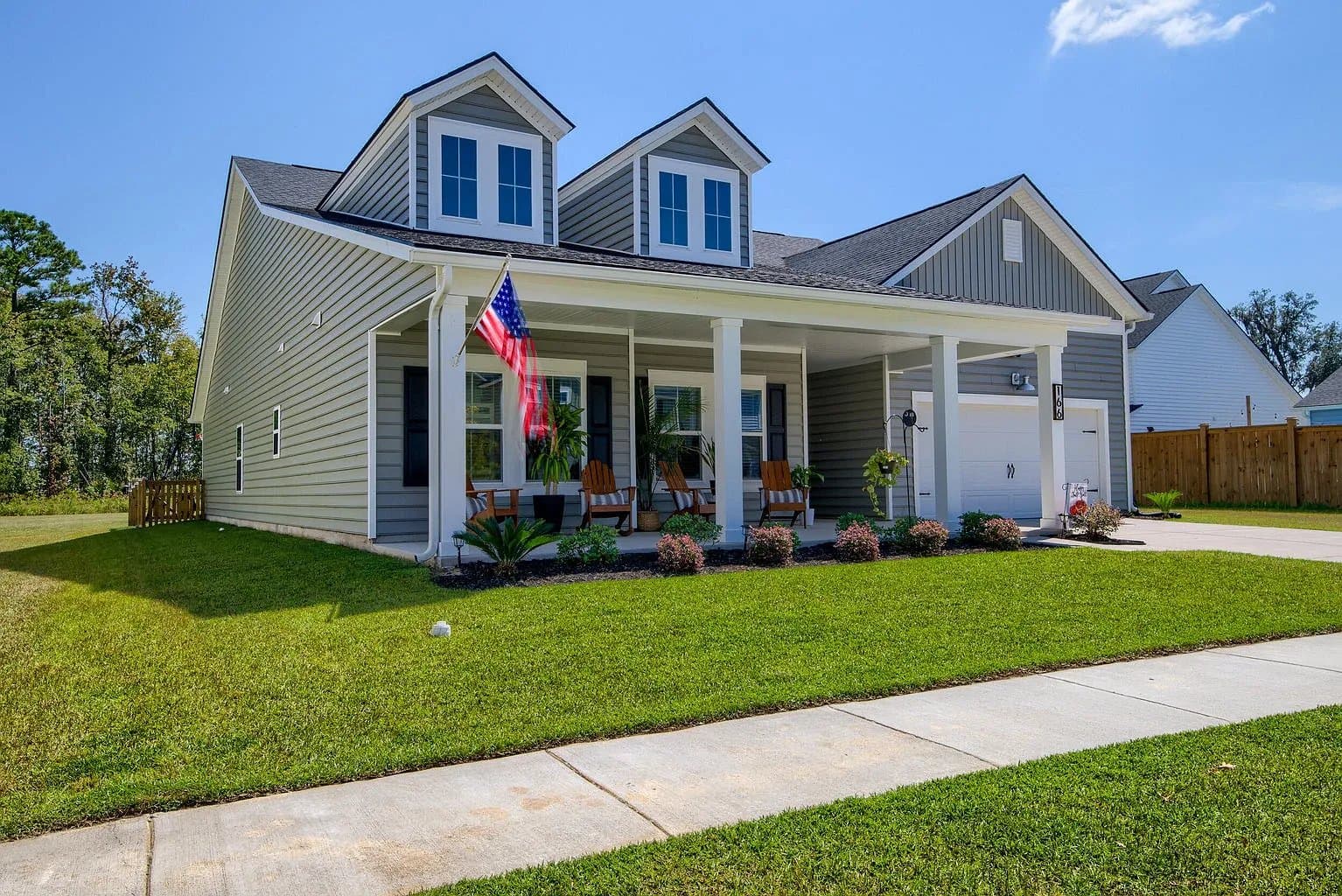 Summerville House: 166 Paddle Boat Way
