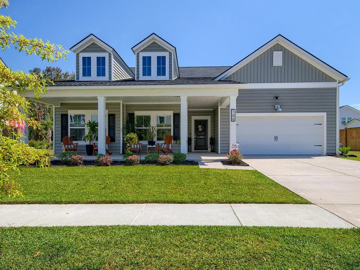 Summerville House: 166 Paddle Boat Way