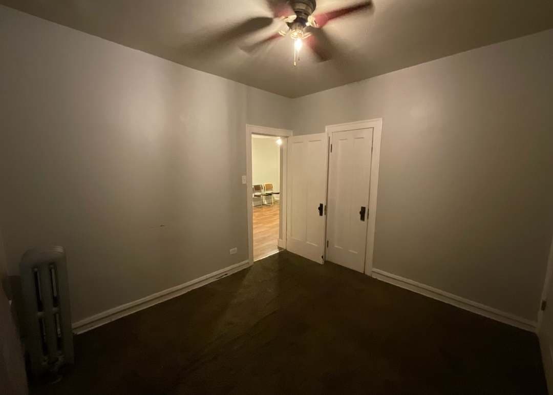 Chicago Apartment: 9010 S Justine St