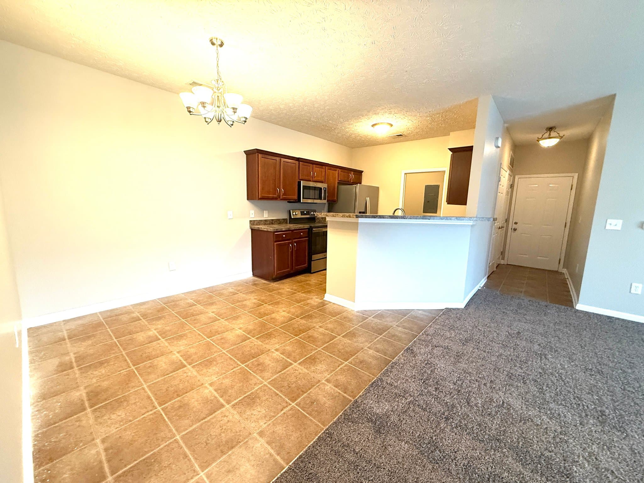 Louisville Condo: 9400 Clubview Drive