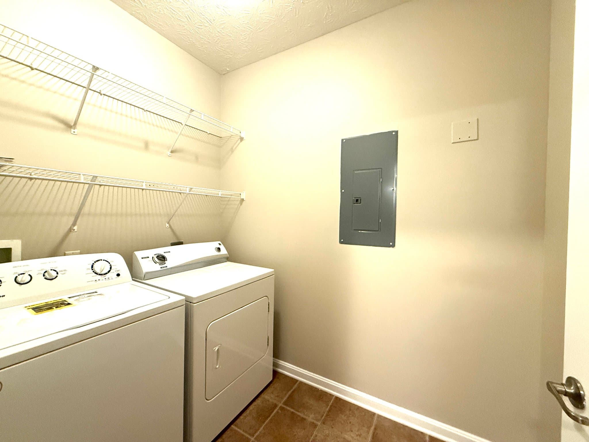 Louisville Condo: 9400 Clubview Drive
