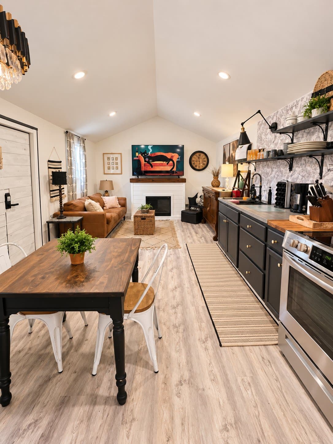 Denver House: 4480 W Lakeridge Rd.