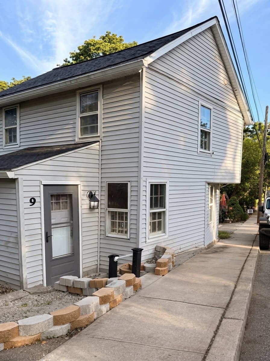 Hampton House: 9 Bowlby St