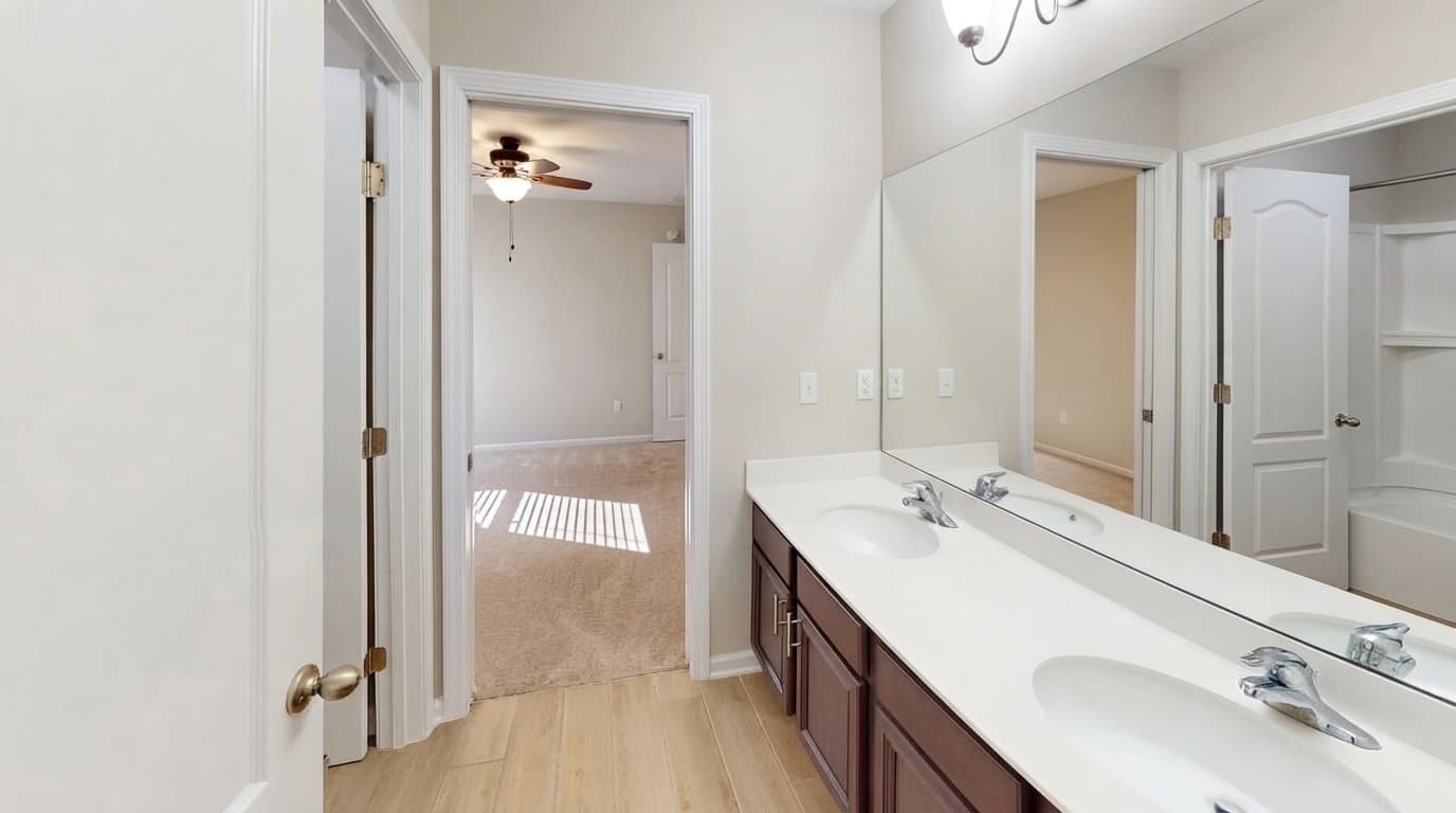 Jacksonville House: 15790 Whitebark Drive