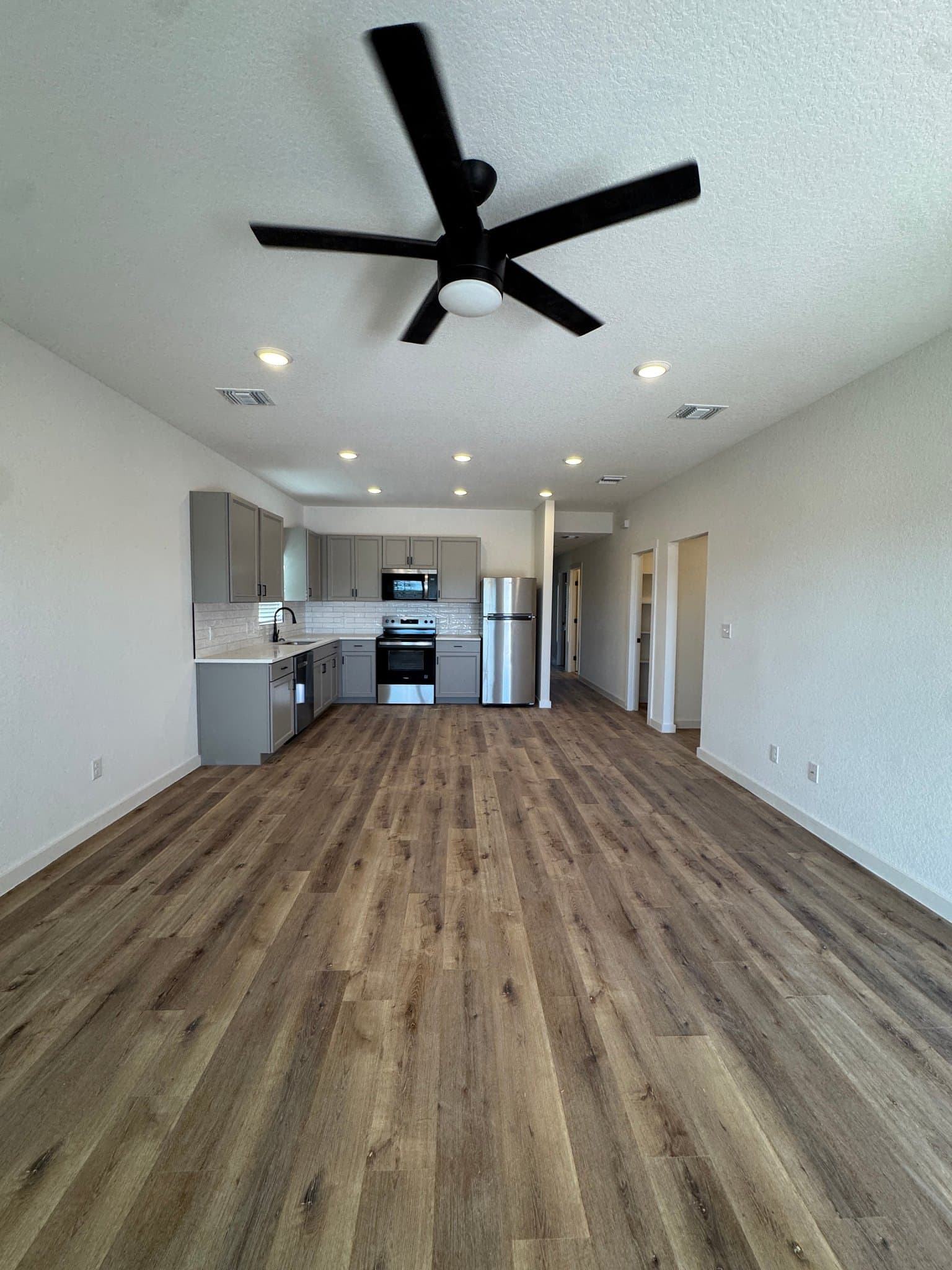 Three Rivers Multiplex: 2103 Vista Rosa
