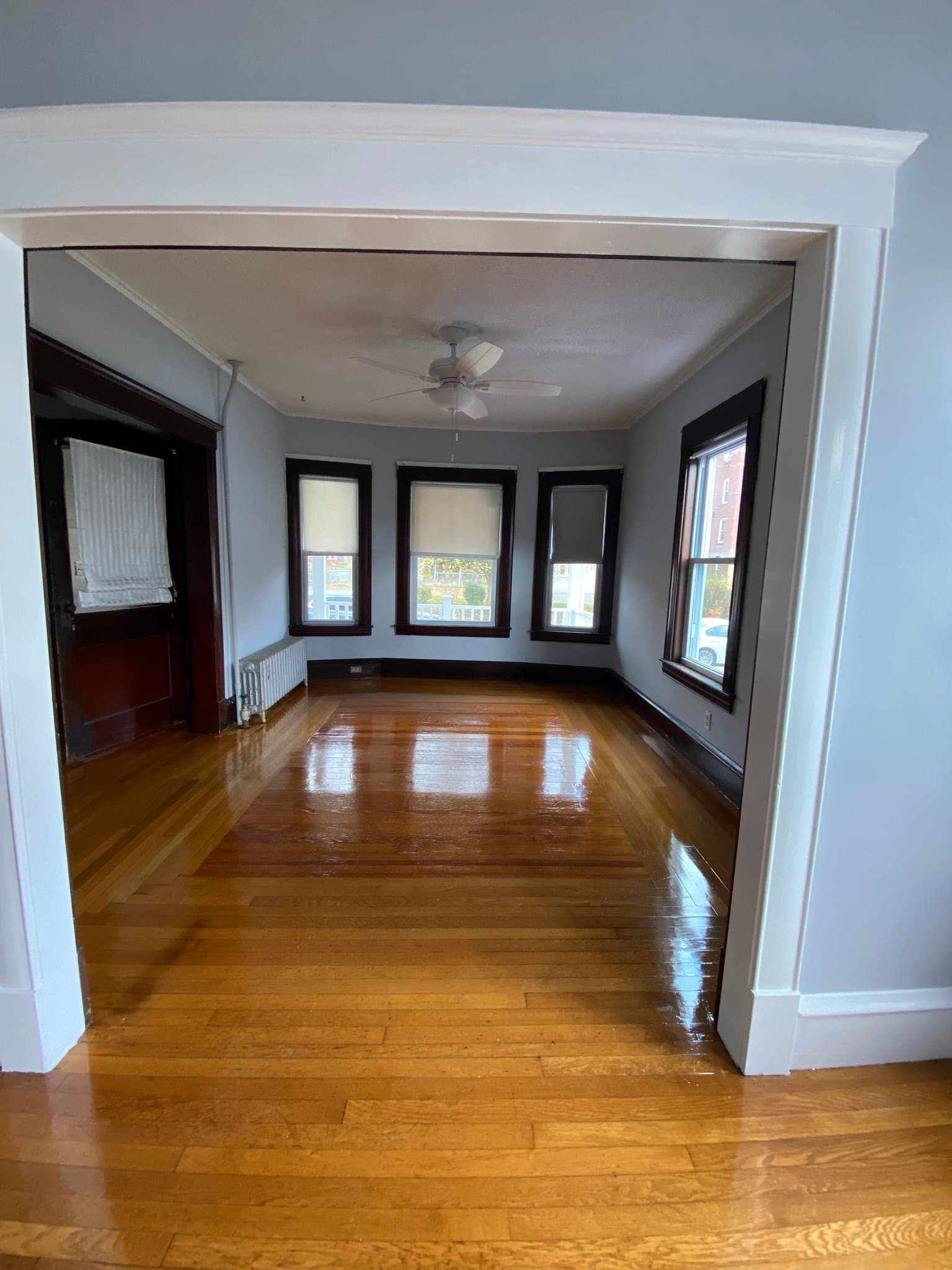 Holyoke Apartment: 324 Sargeant St