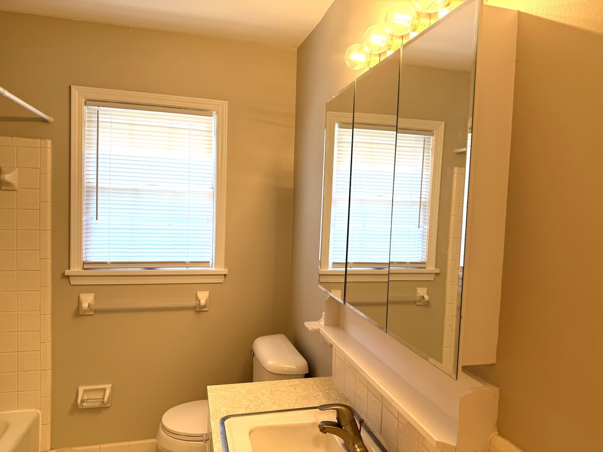 Louisville Condo: 2210 Steier Lane