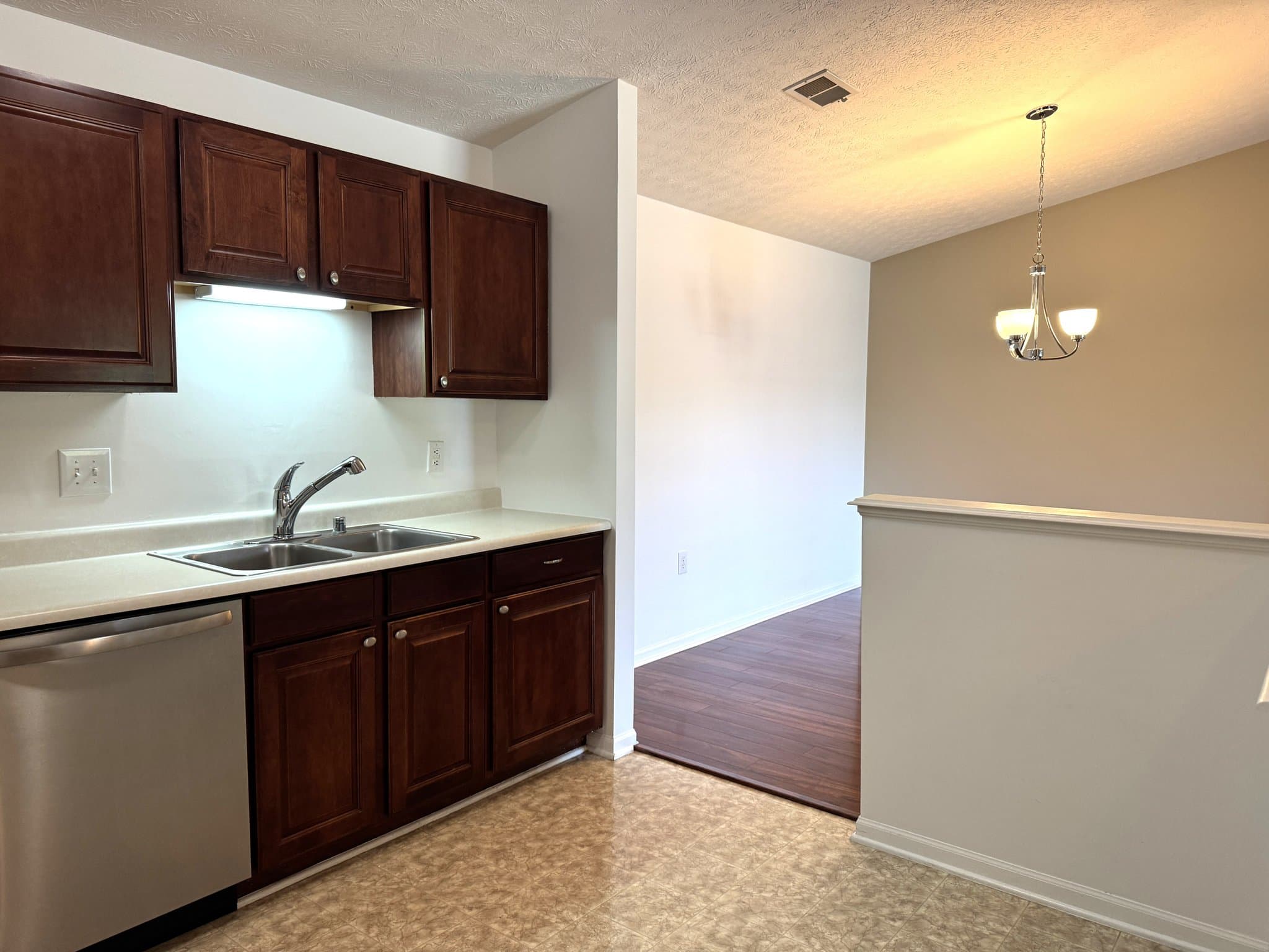 Louisville Condo: 5301 Pacer Ln