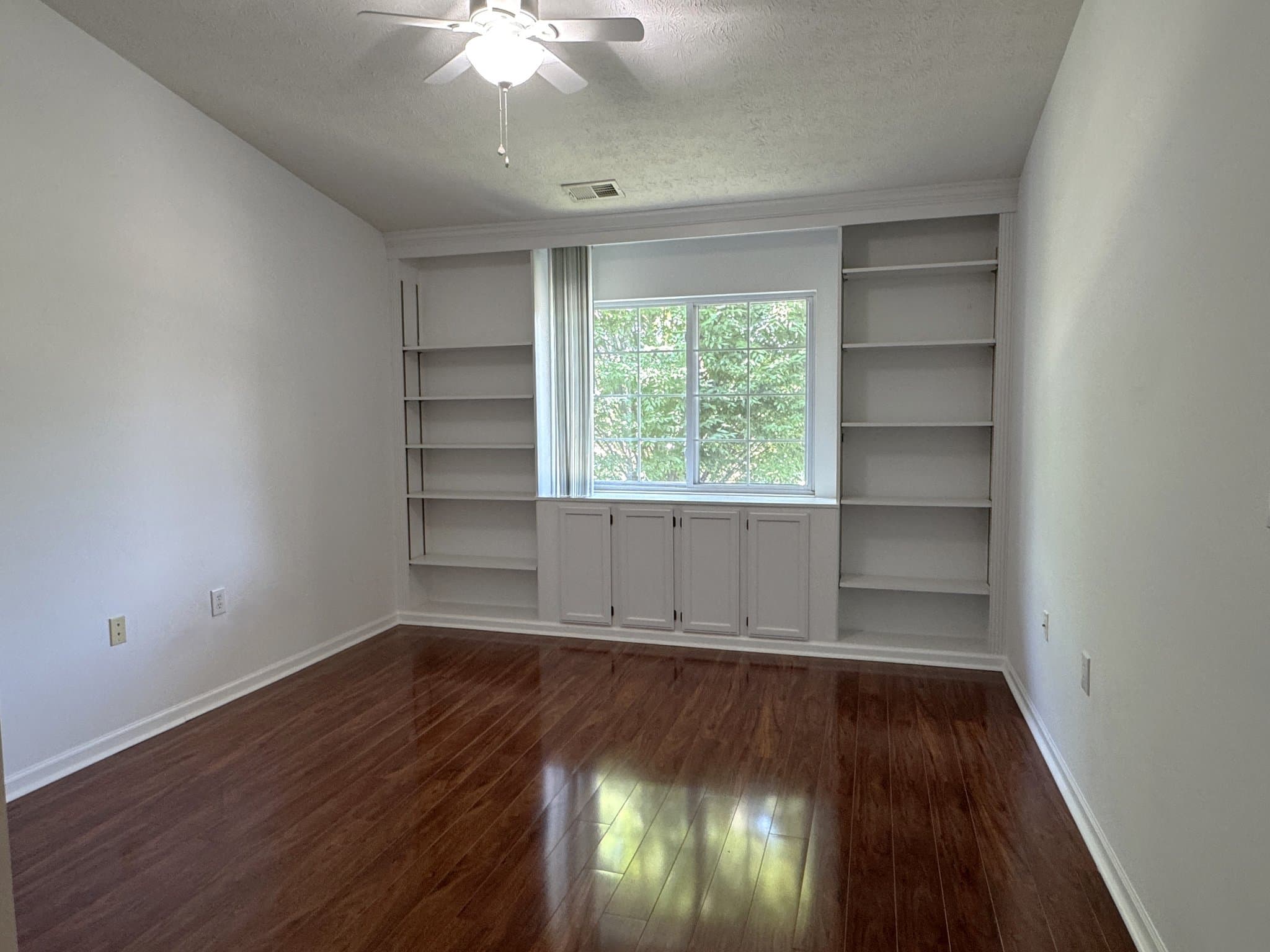 Louisville Condo: 5301 Pacer Ln