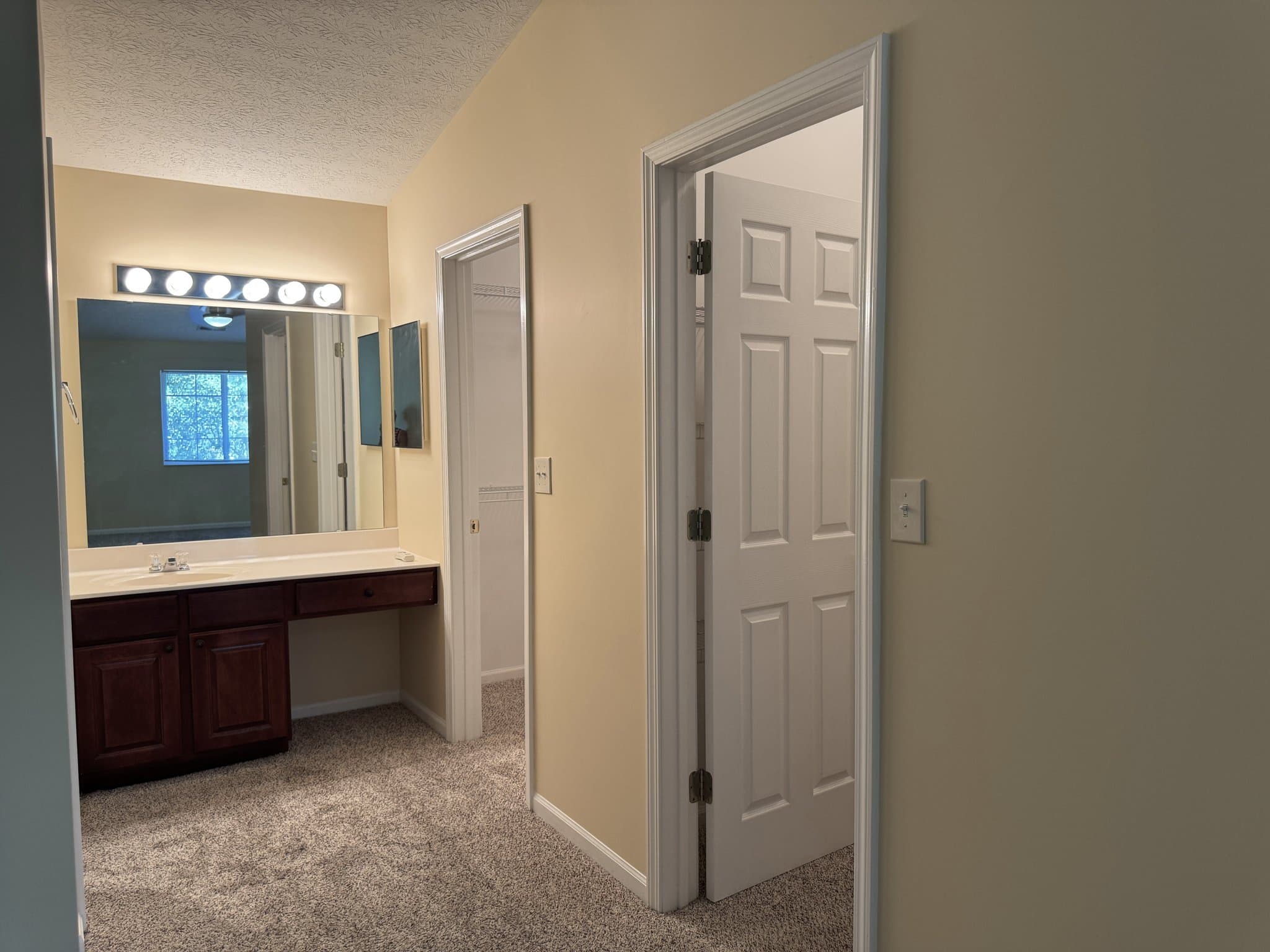 Louisville Condo: 5301 Pacer Ln