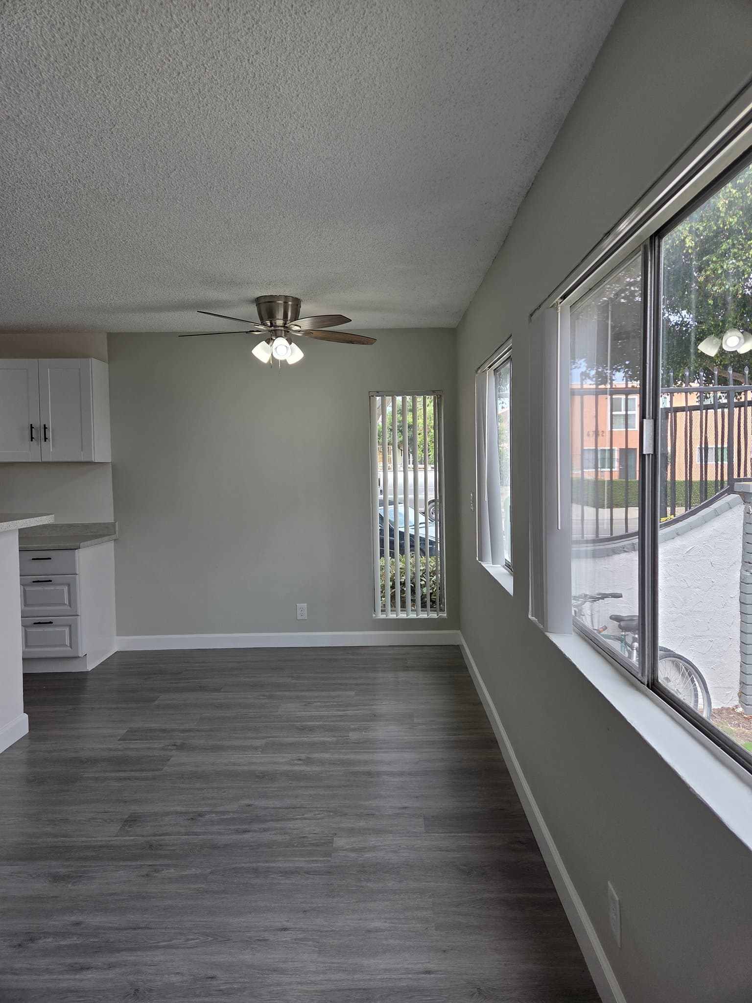 culver City Apartment: 4715 S. Slauson Ave
