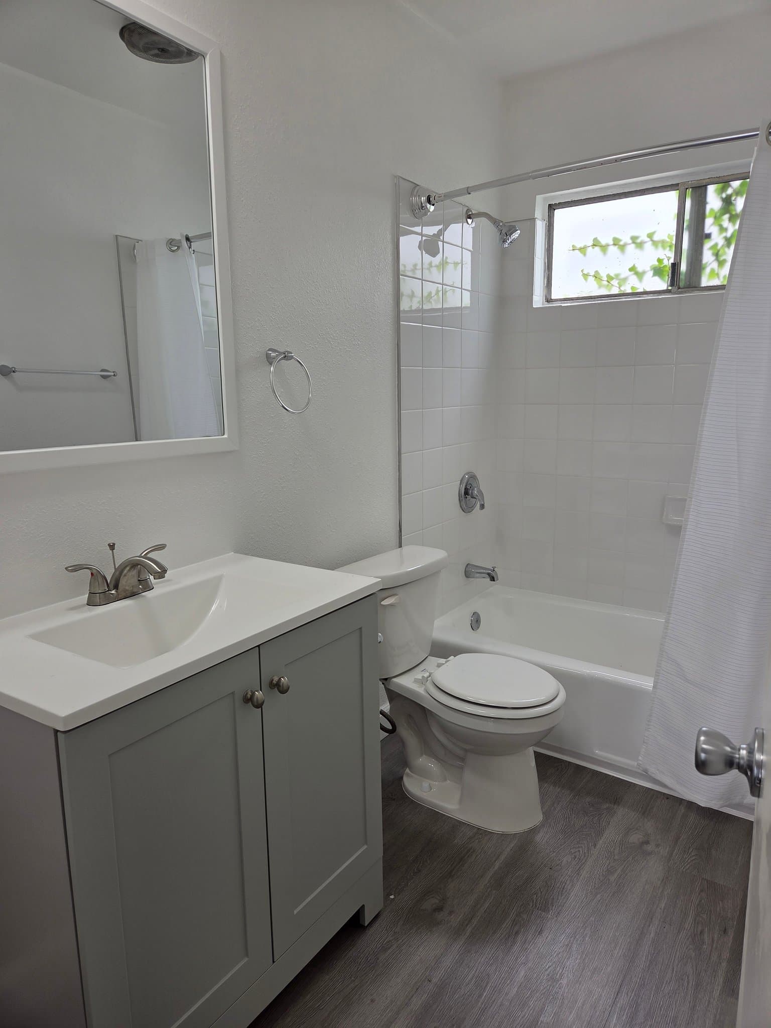 culver City Apartment: 4715 S. Slauson Ave