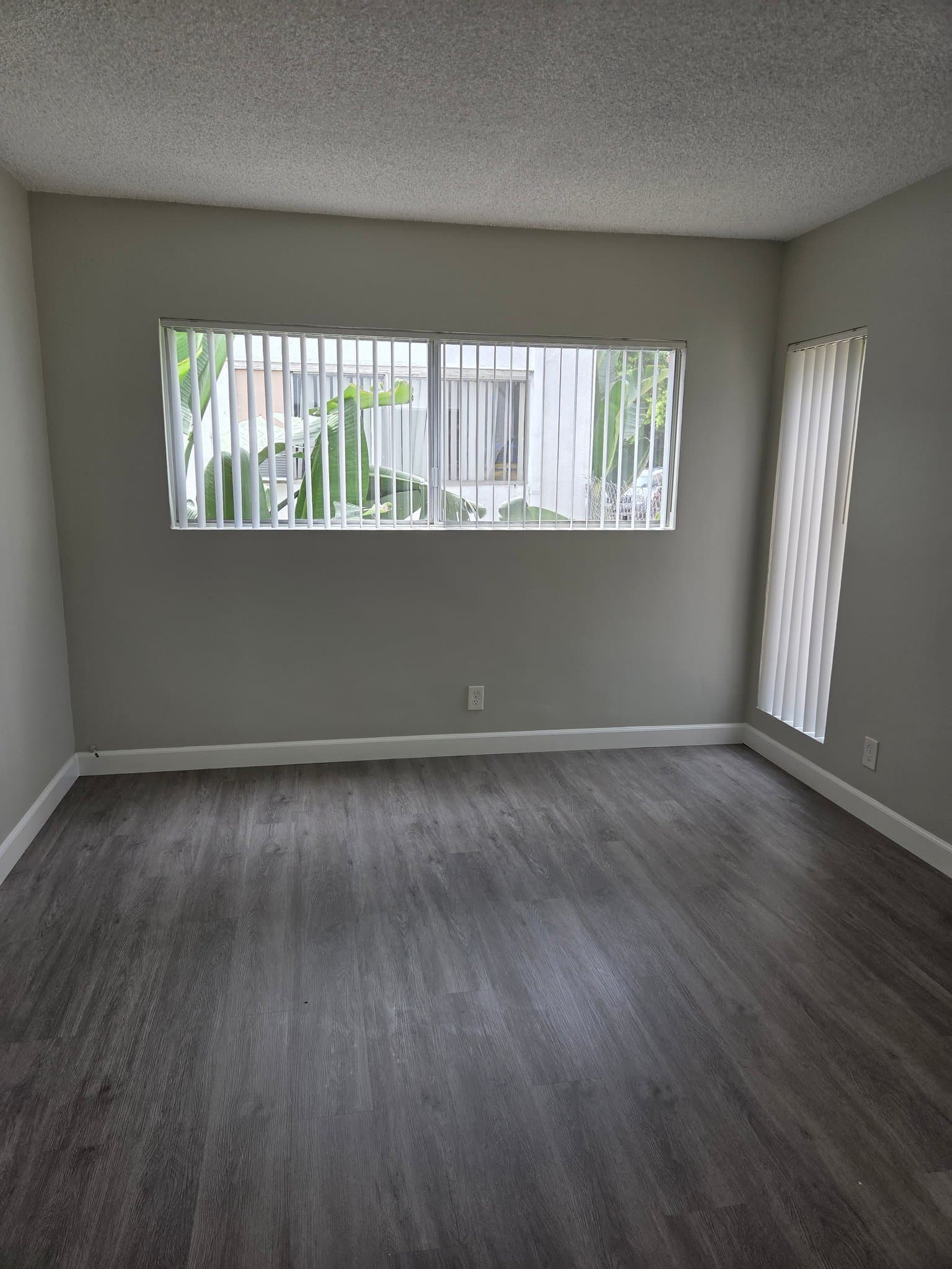 culver City Apartment: 4715 S. Slauson Ave