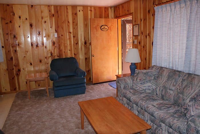 Pinetop House: 237 E White Mountain Blvd