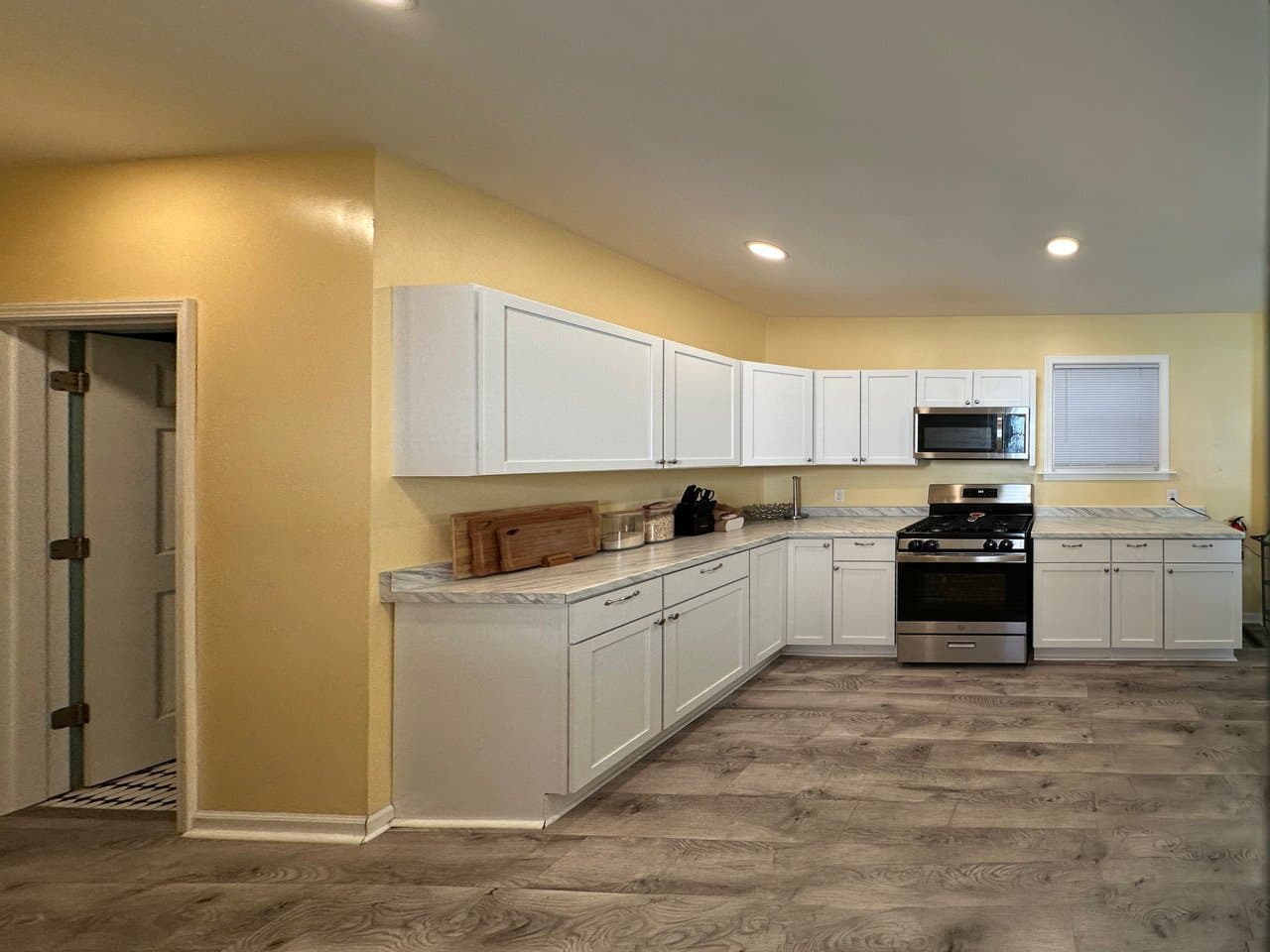 Milwaukee House: 1842 N Arlington Place