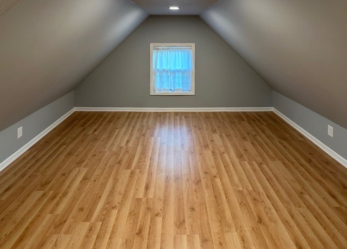 Milwaukee House: 1842 N Arlington Place