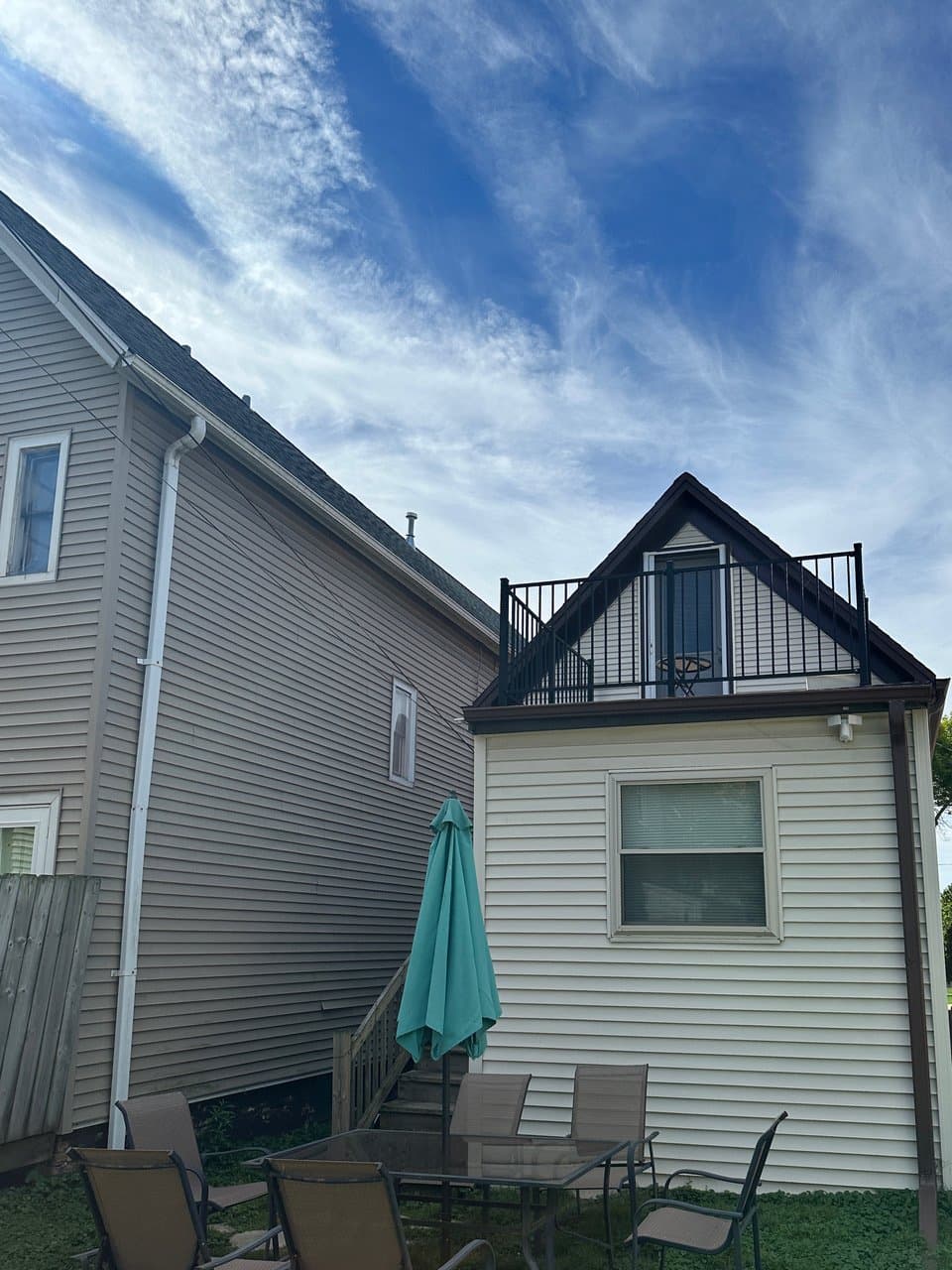 Milwaukee House: 1842 N Arlington Place