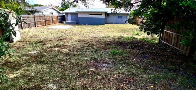 Port Richey House: 11021 Areca Dr.