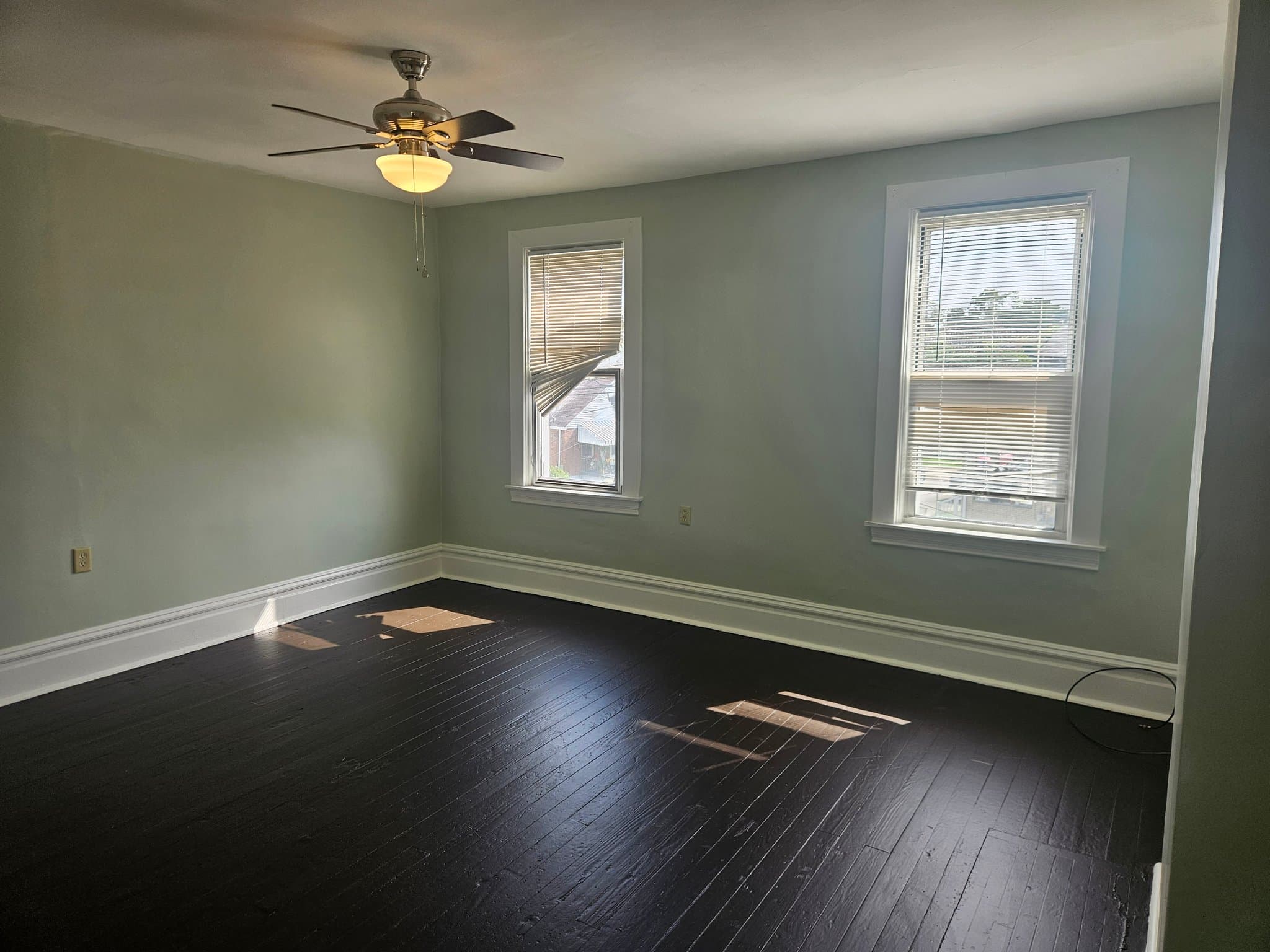 McKees Rocks Single Room: 1220 Valley St