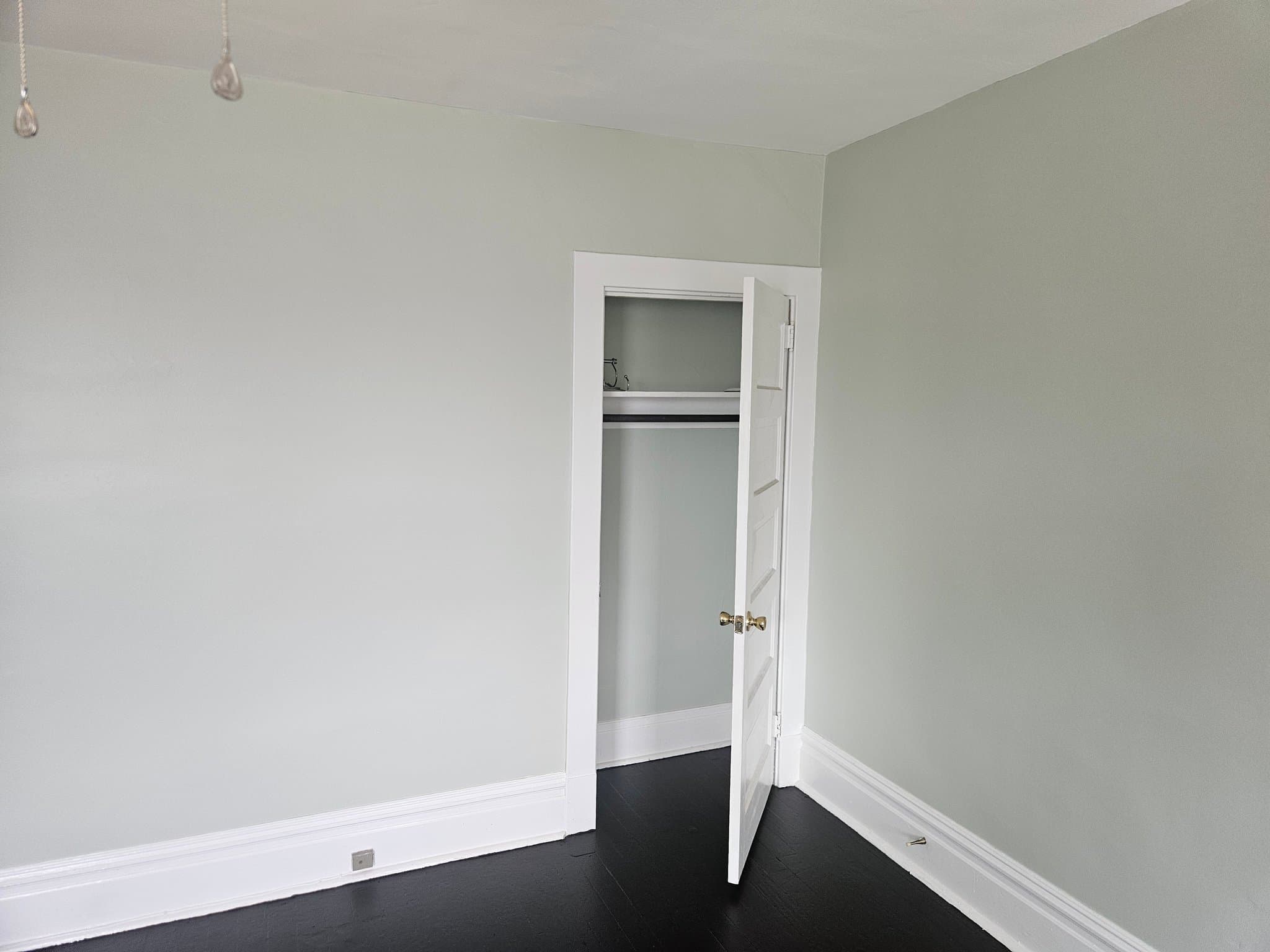 McKees Rocks Single Room: 1220 Valley St