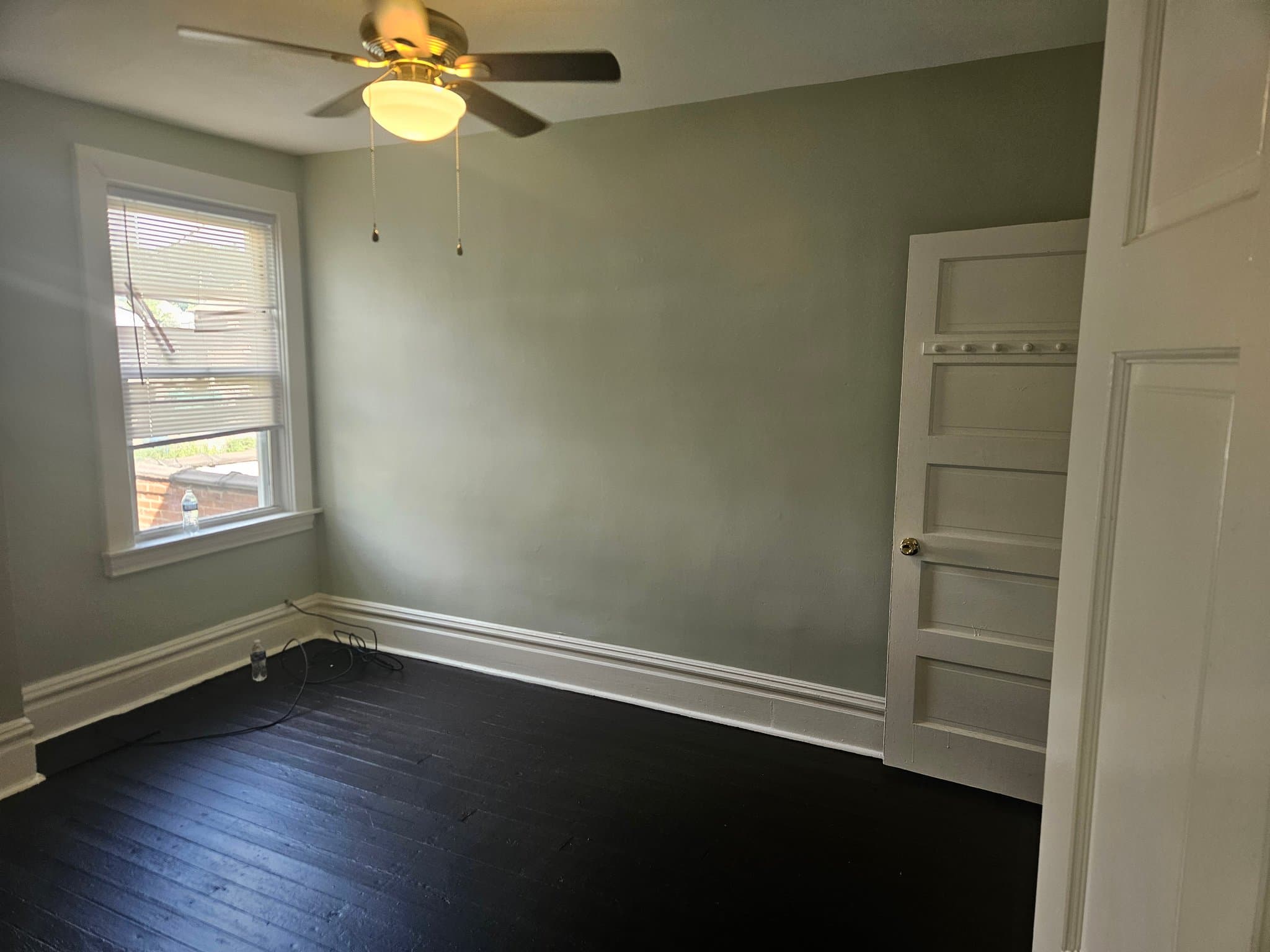 McKees Rocks Single Room: 1220 Valley St