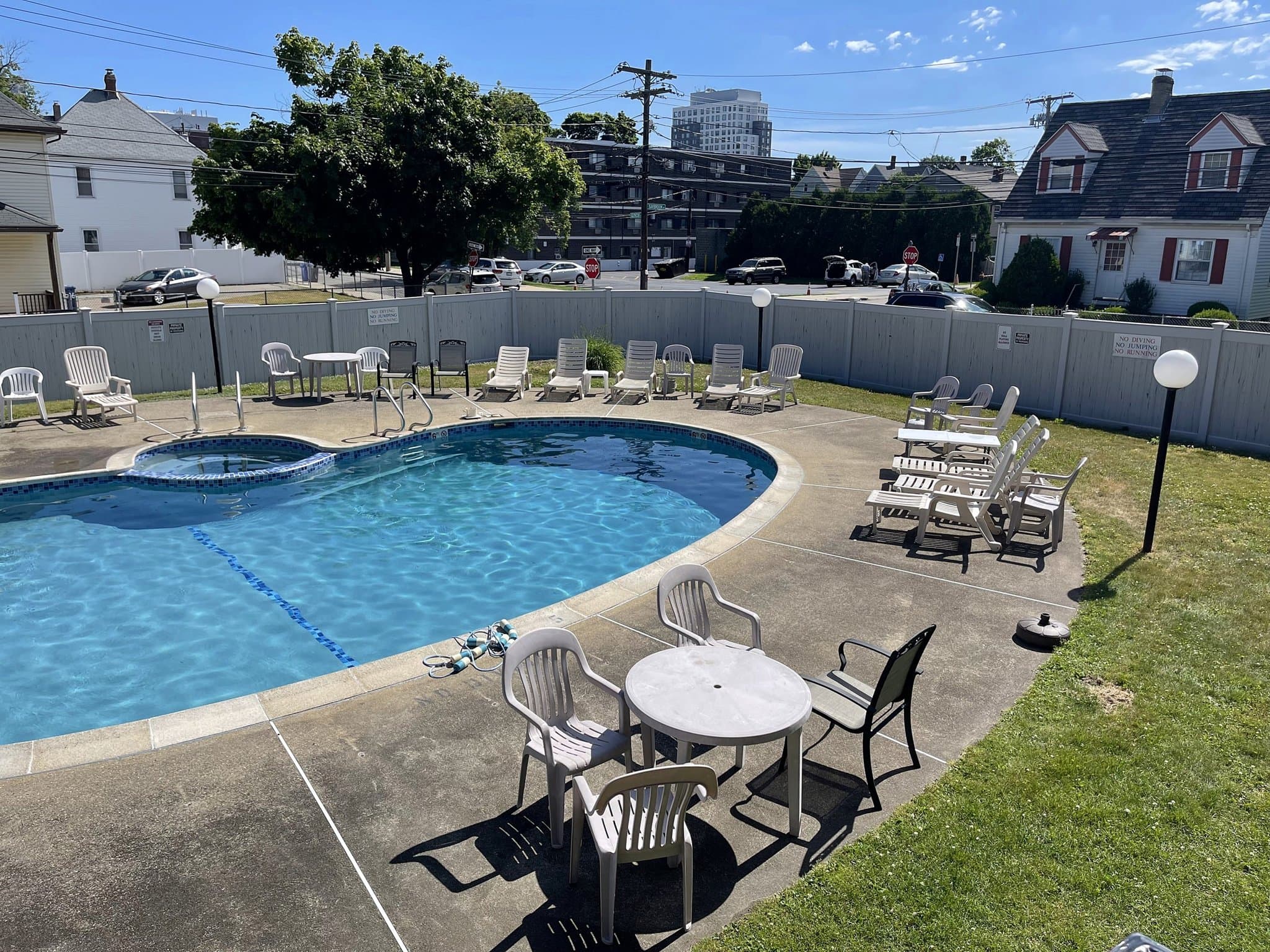 Brighton Condo: 35 Glencoe