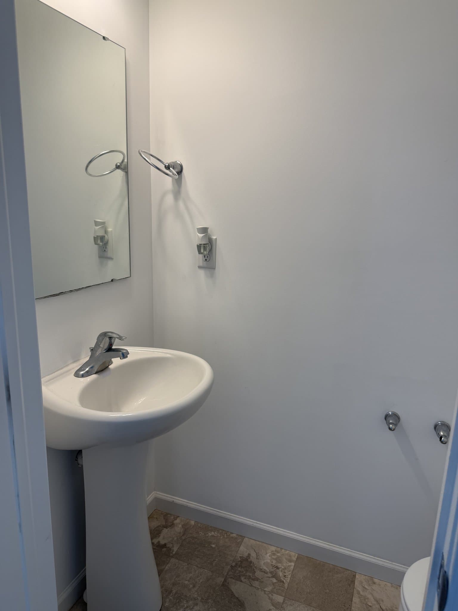 Harrisbugh Townhome: 8151 Lenker Dr