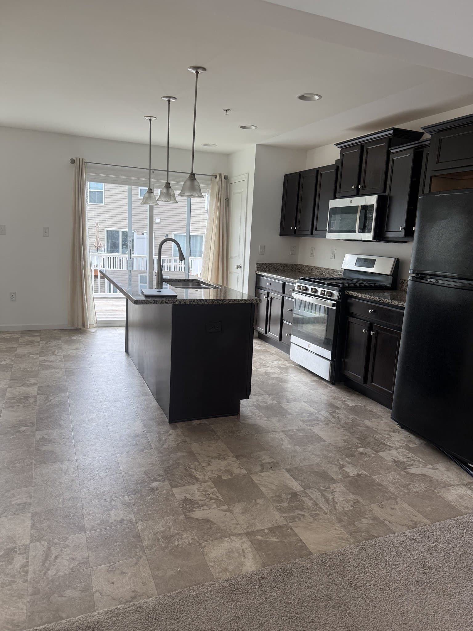 Harrisbugh Townhome: 8151 Lenker Dr