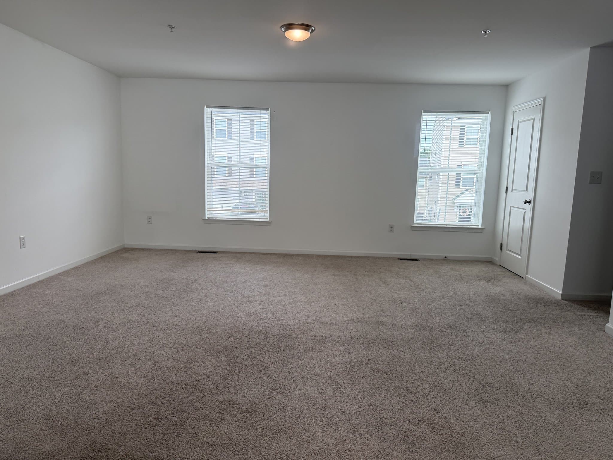 Harrisbugh Townhome: 8151 Lenker Dr