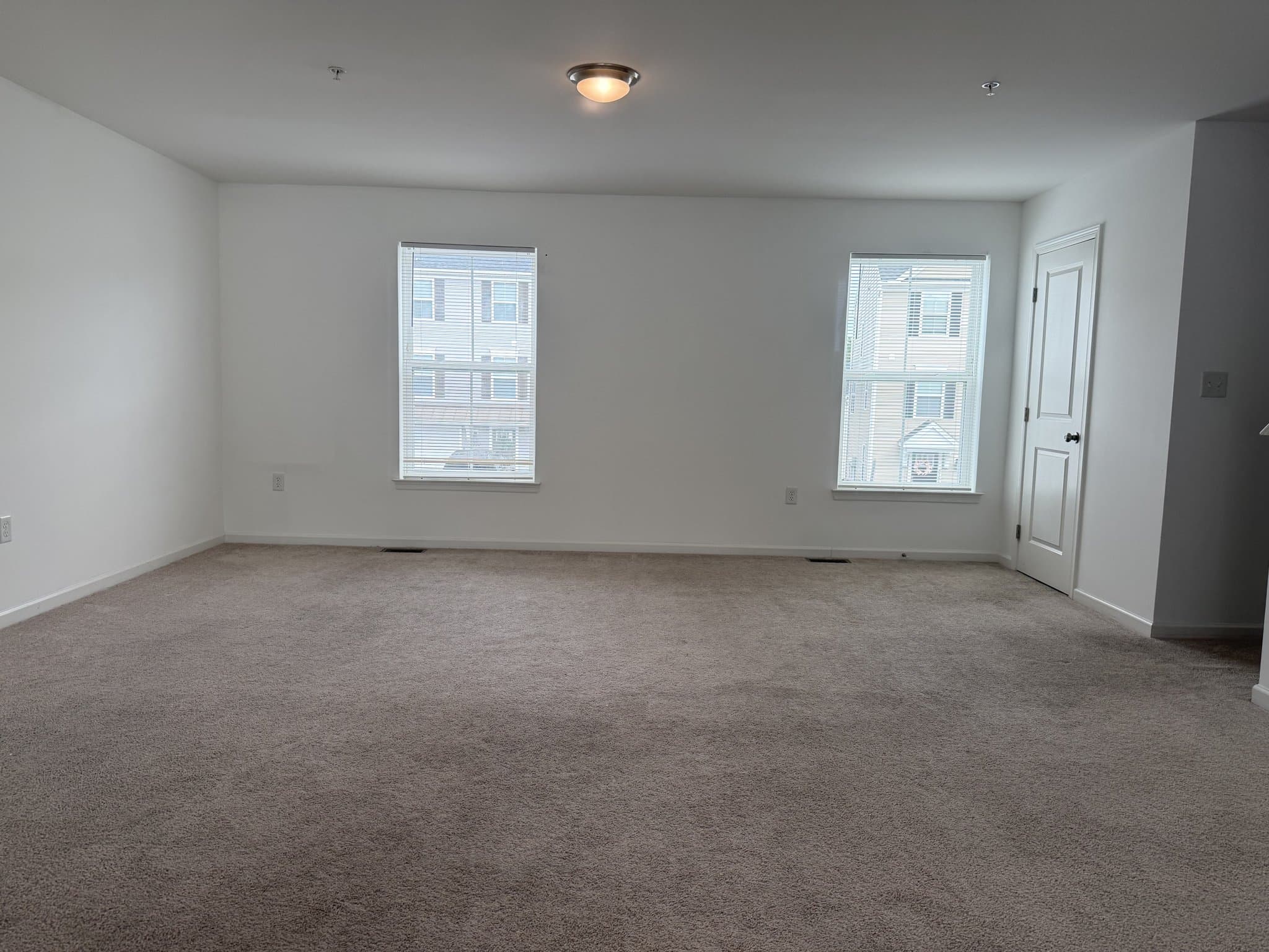 Harrisbugh Townhome: 8151 Lenker Dr