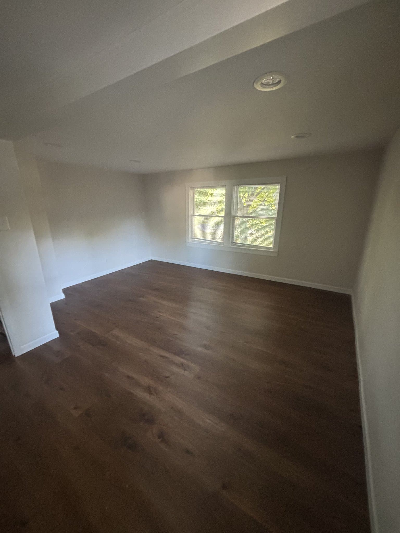 Saint Louis House: 8616 Belhaven Dr