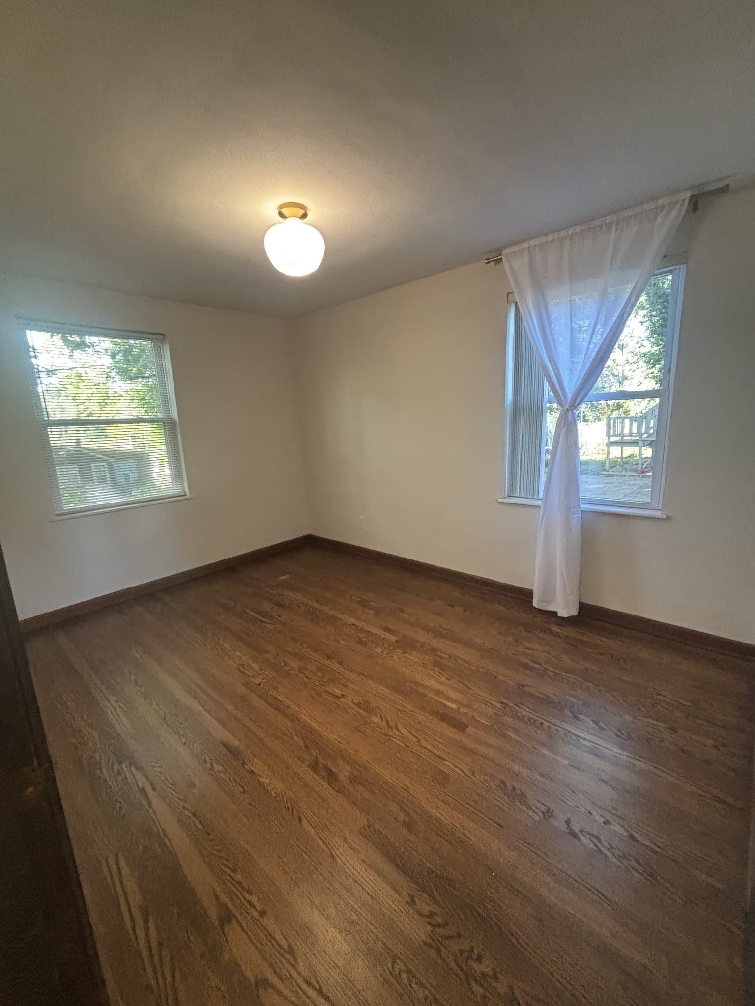 Saint Louis House: 8616 Belhaven Dr
