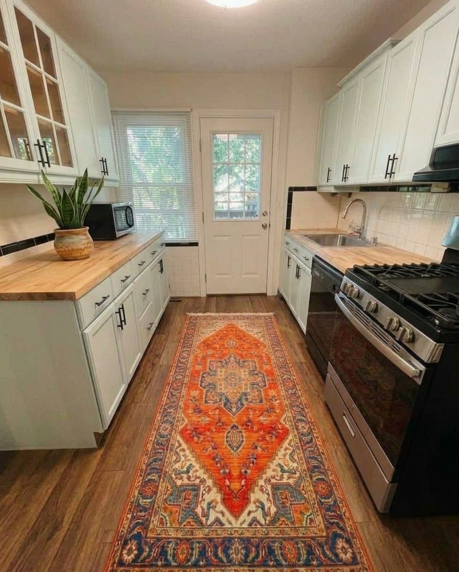 Saint Louis House: 8616 Belhaven Dr