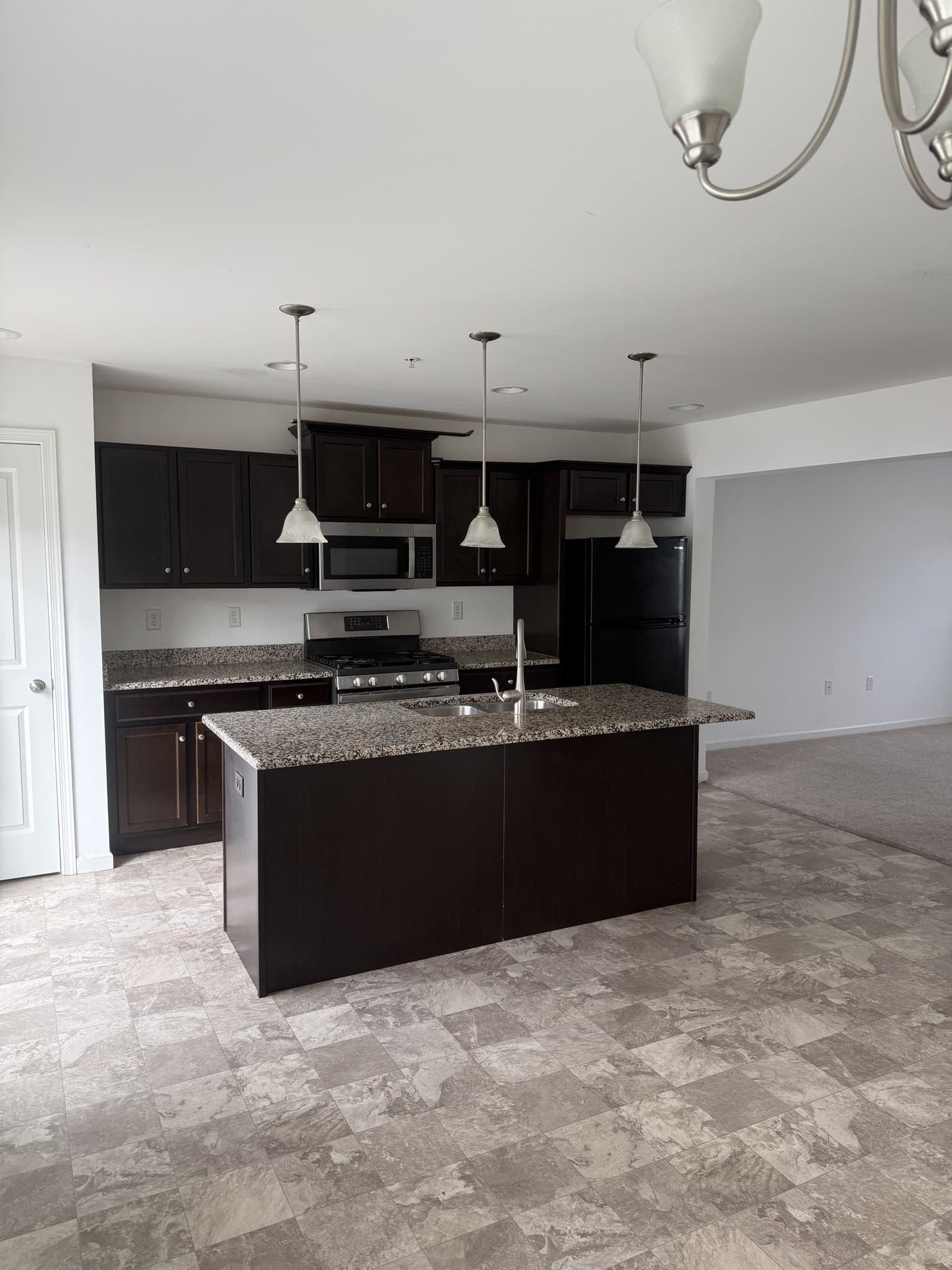 Harrisbugh Townhome: 8151 Lenker Dr