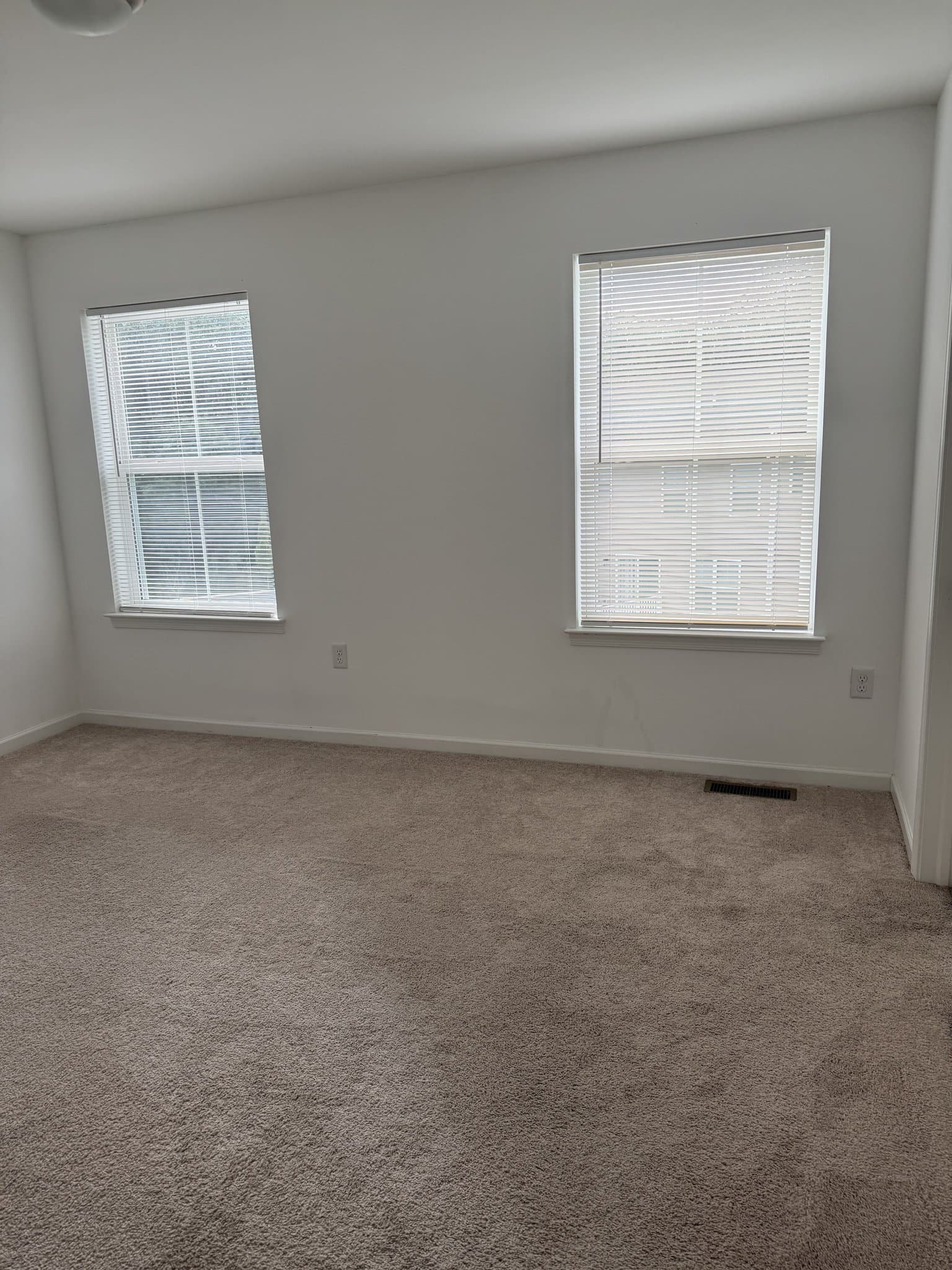 Harrisbugh Townhome: 8151 Lenker Dr
