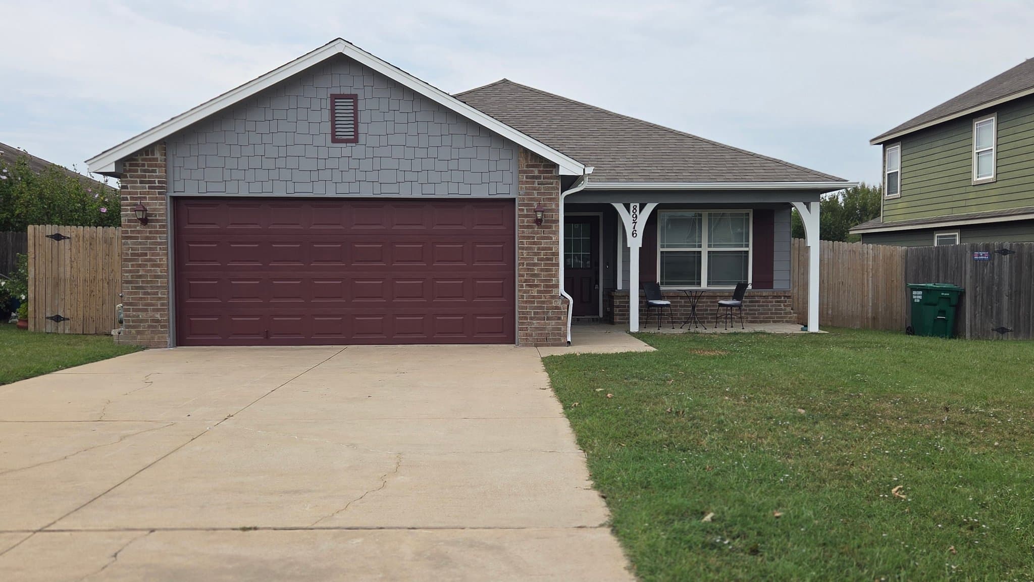 Broken Arrow House: 8976 S 254th E Ave