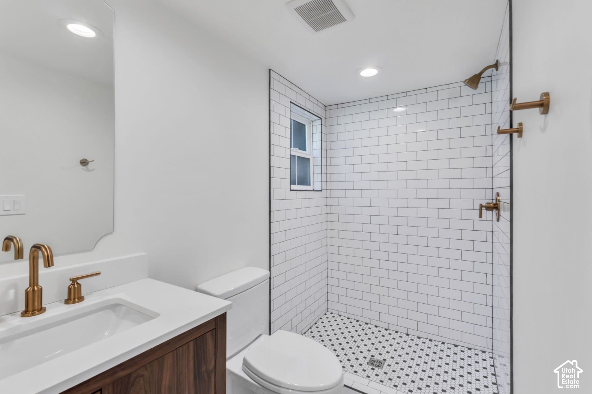 Provo House: 226 N 300 W